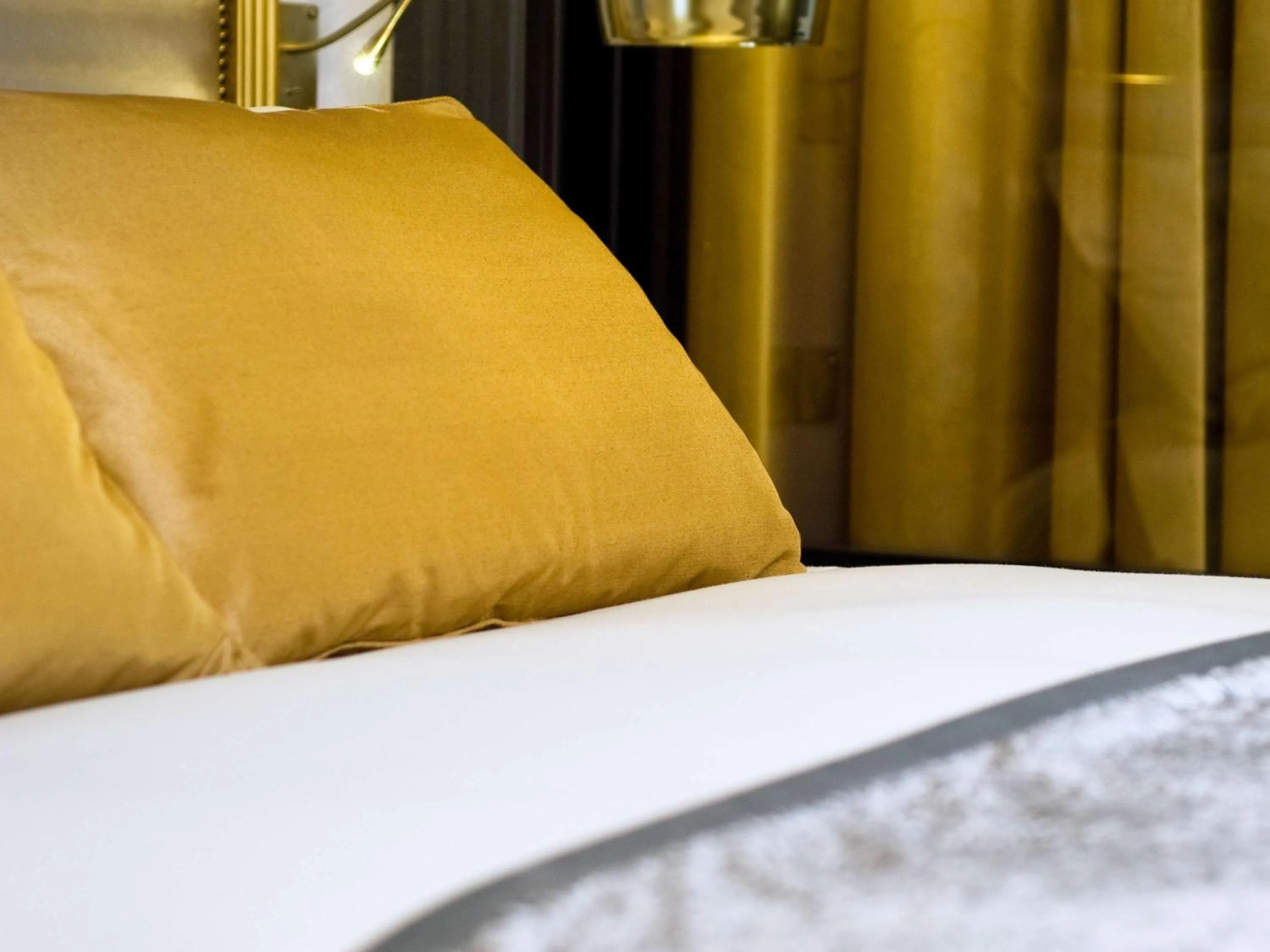 Bedroom, Bed in Sofitel Paris Le Faubourg