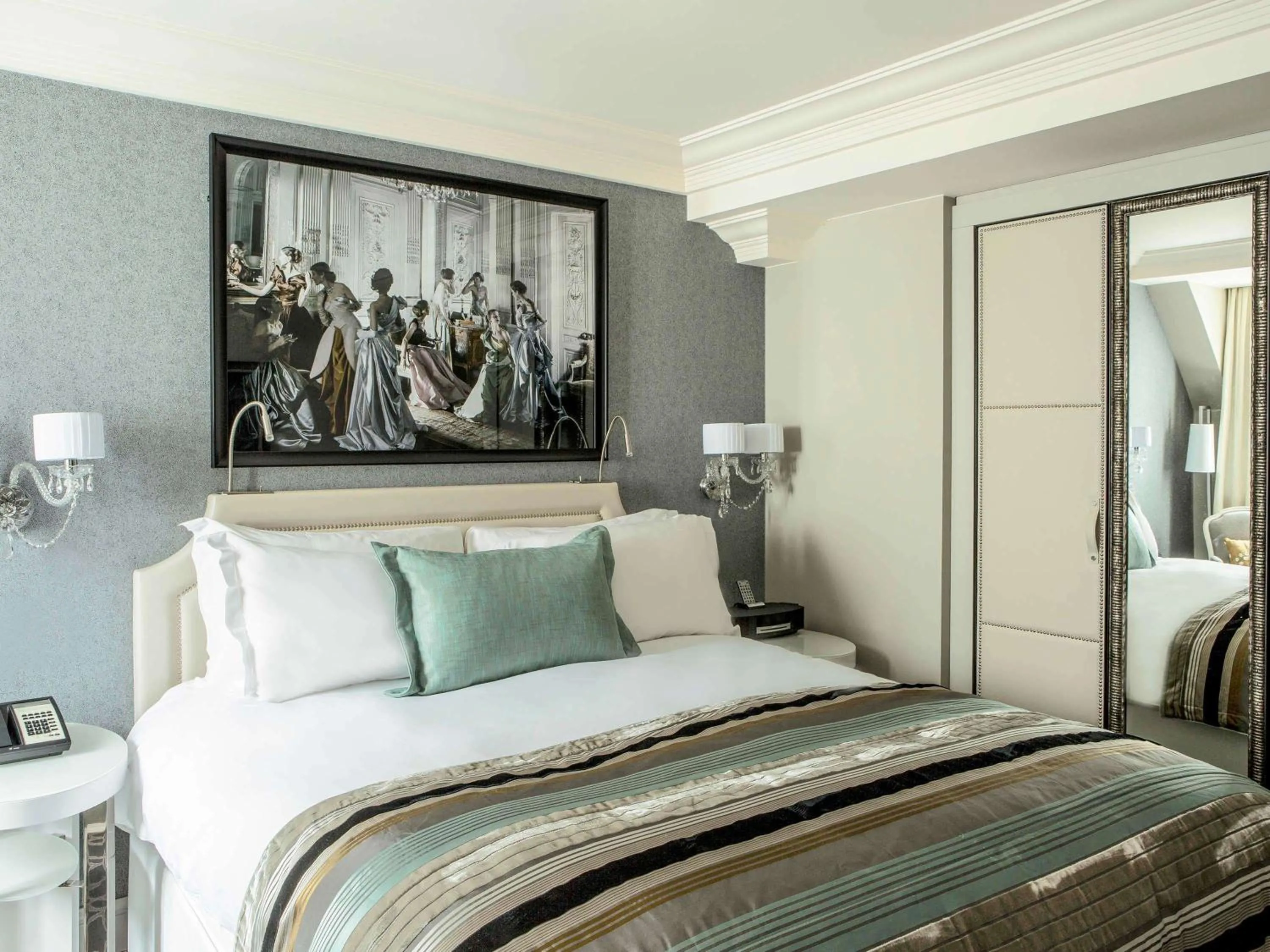 Bedroom, Bed in Sofitel Paris Le Faubourg