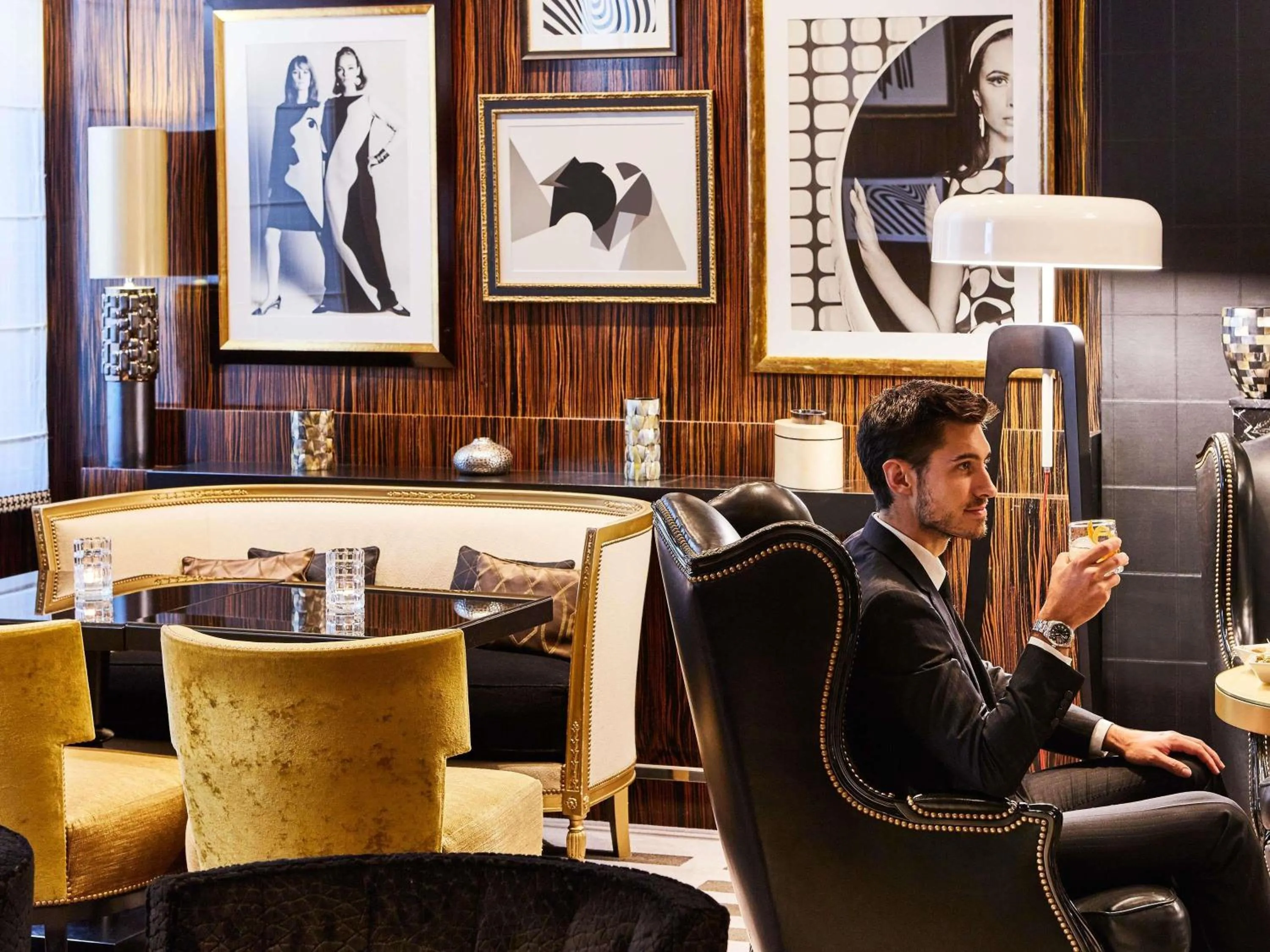 Lounge or bar in Sofitel Paris Le Faubourg