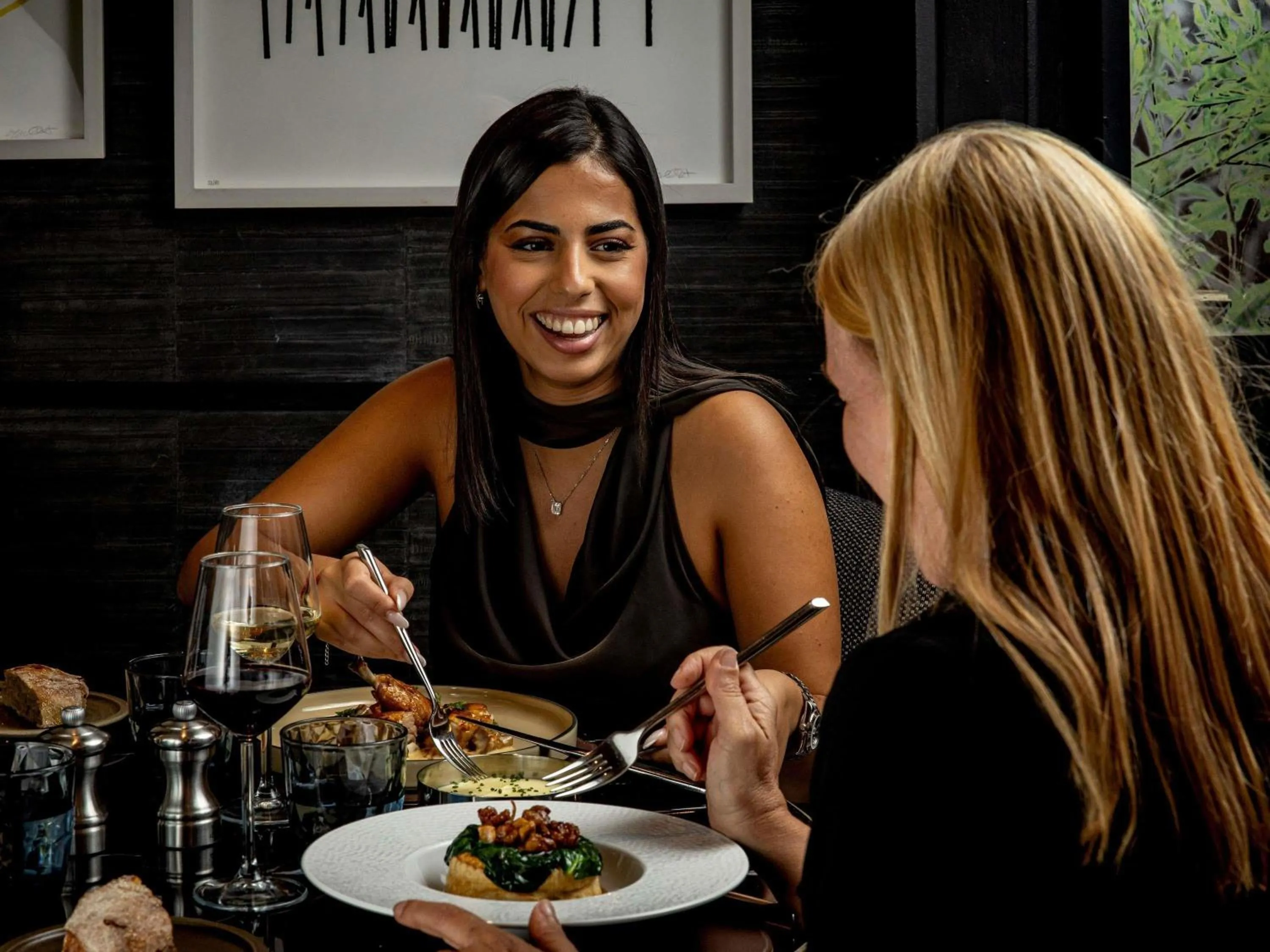 Restaurant/places to eat in Sofitel Paris Le Faubourg