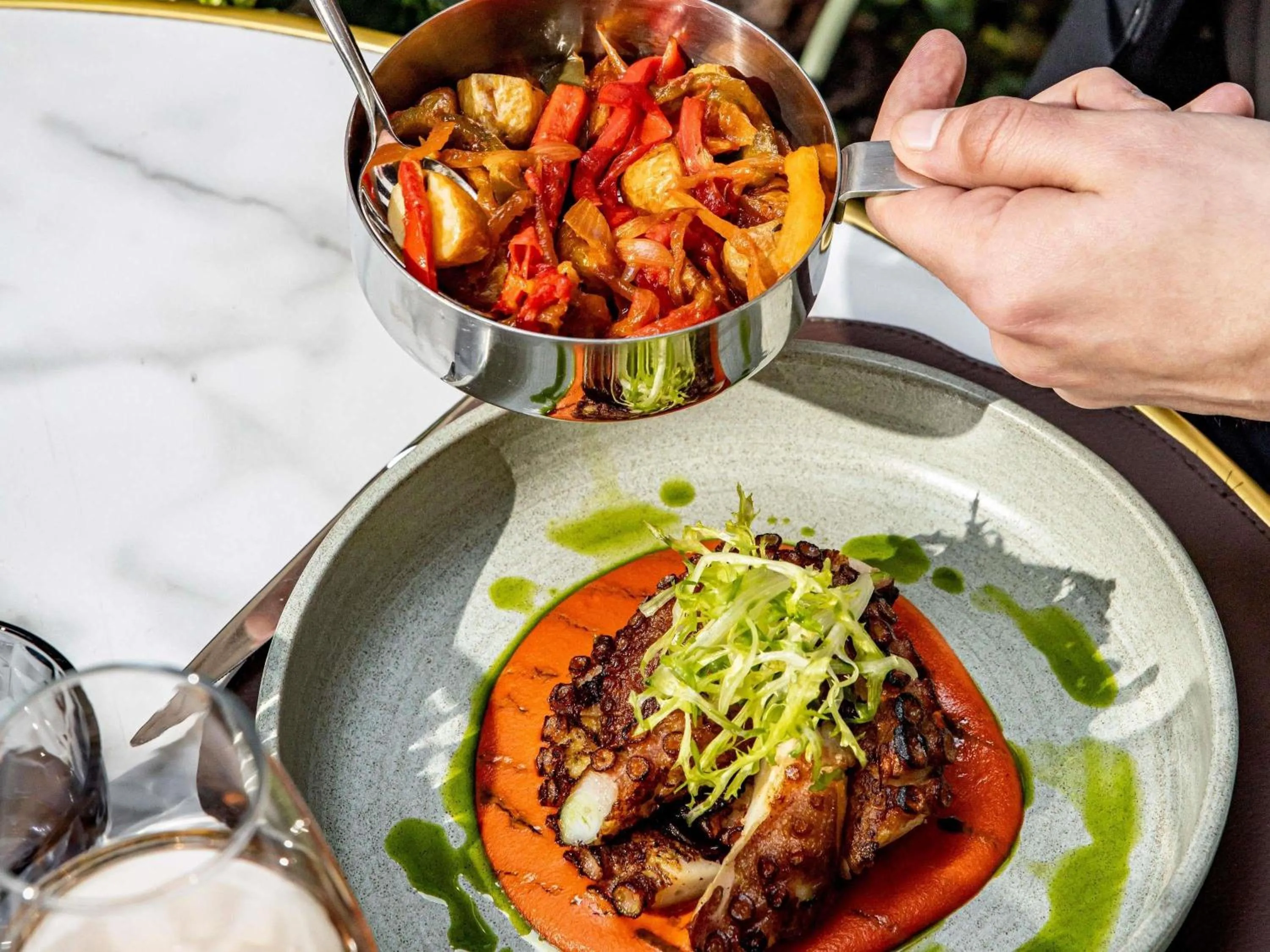 Restaurant/places to eat in Sofitel Paris Le Faubourg