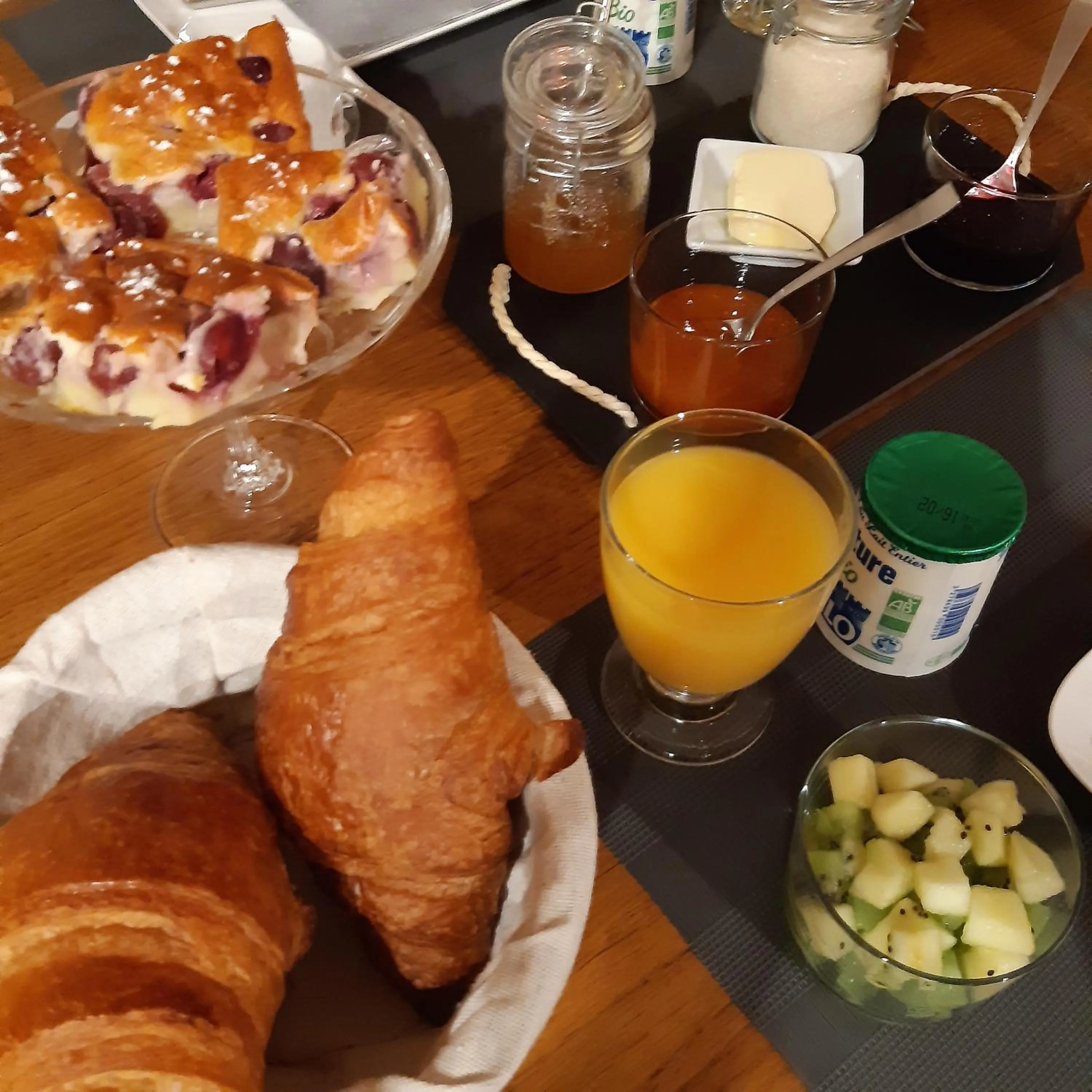 Breakfast in La Clé du Puy