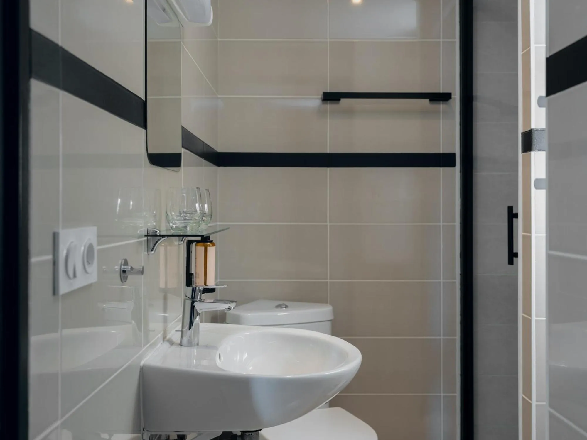 Bathroom in Le Nemours Rennes