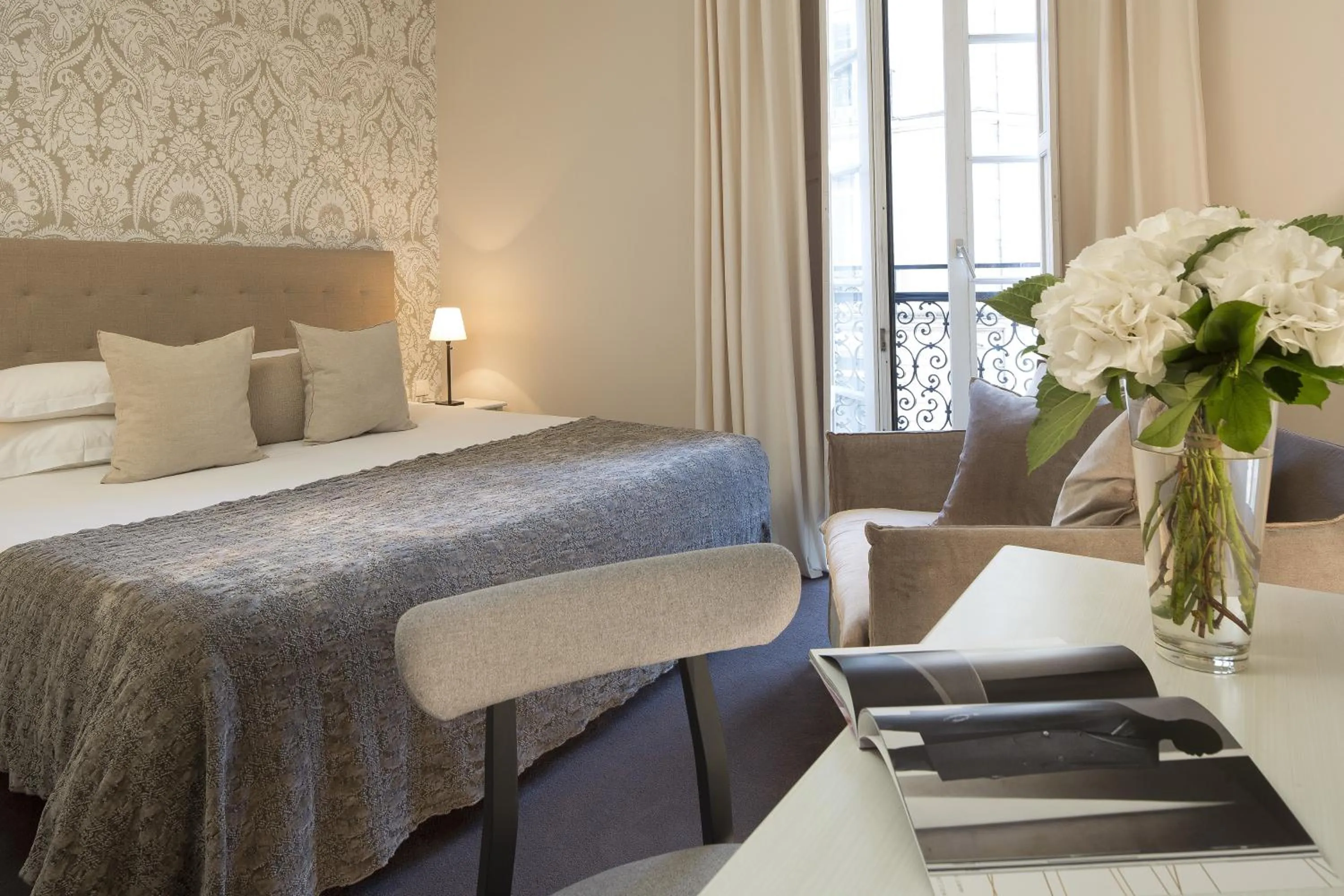 Bedroom, Bed in Le Nemours Rennes