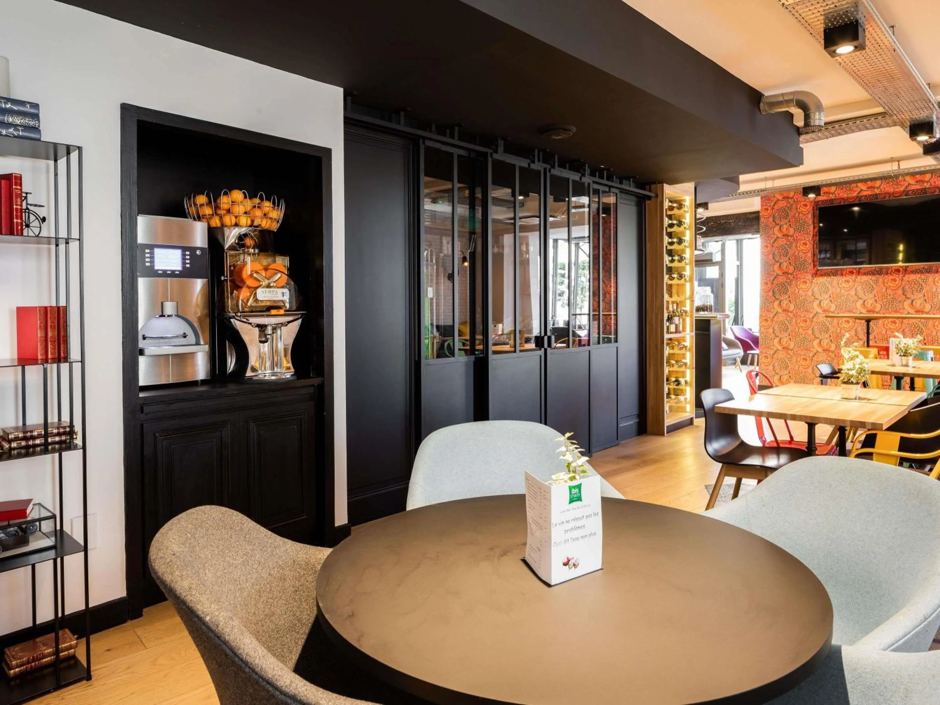 Breakfast in ibis Styles Dinan Centre Ville