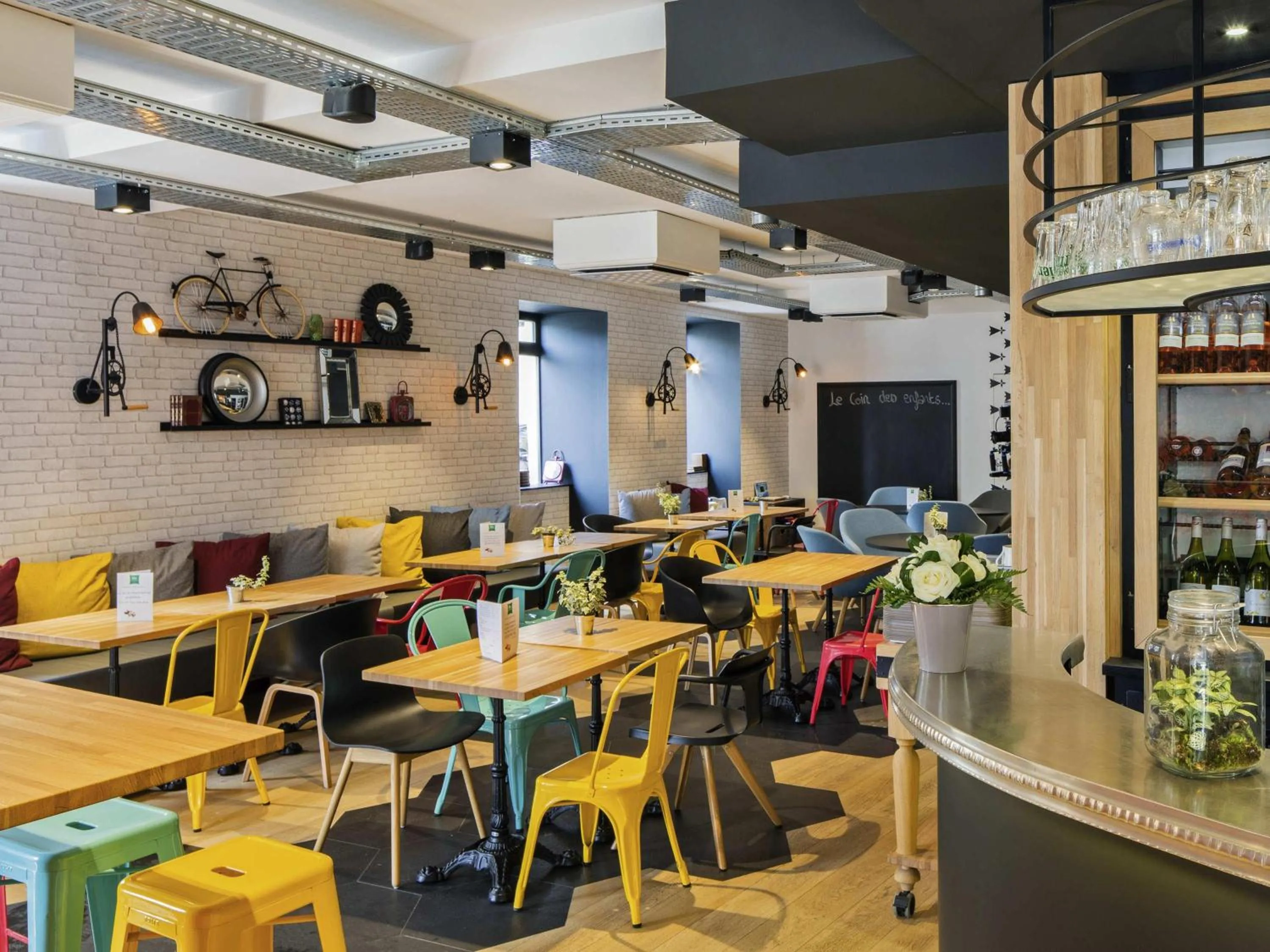 Breakfast in ibis Styles Dinan Centre Ville