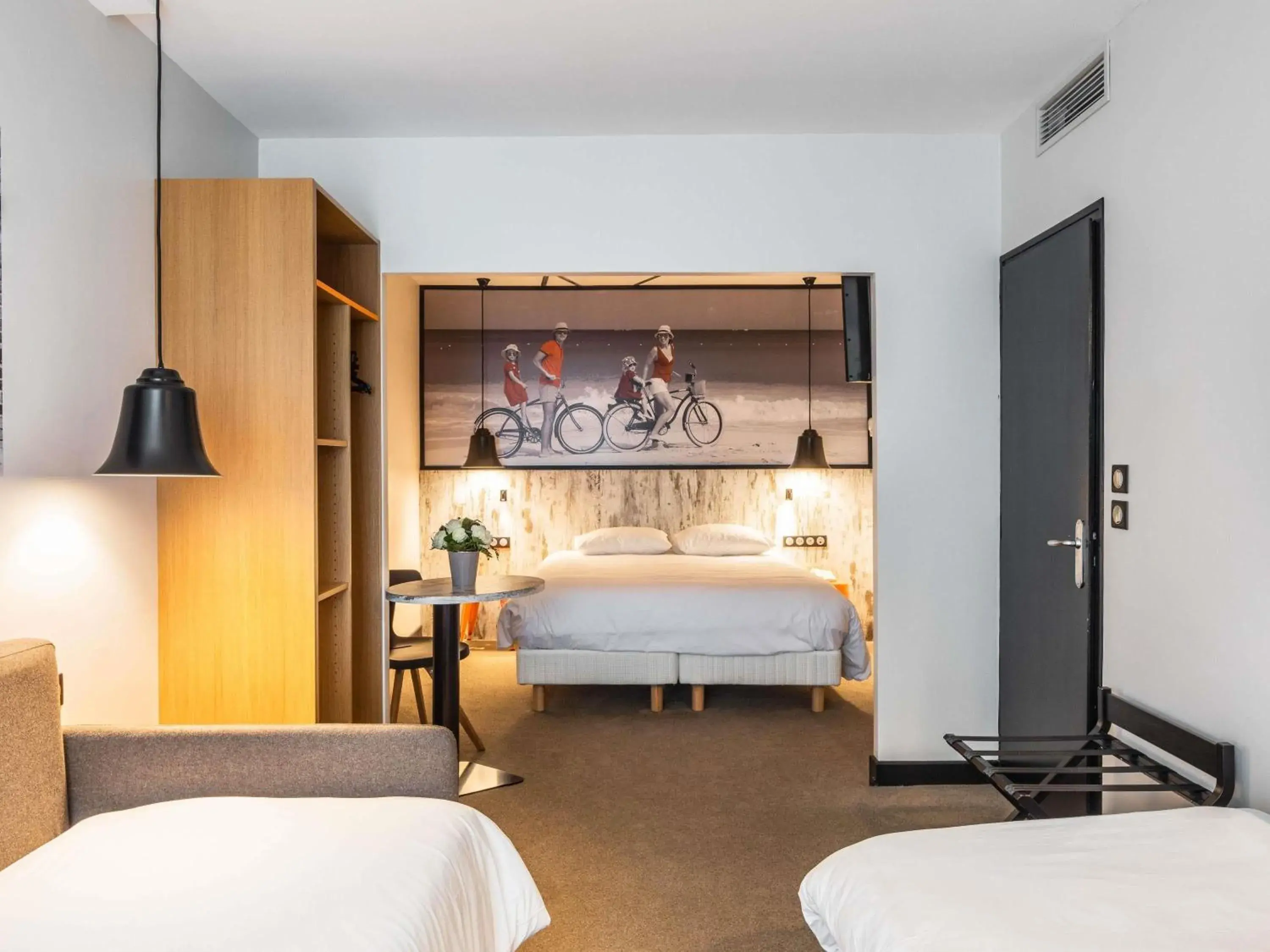 Bedroom, Bed in ibis Styles Dinan Centre Ville Bedroom, Bed in ibis Styles Dinan Centre Ville