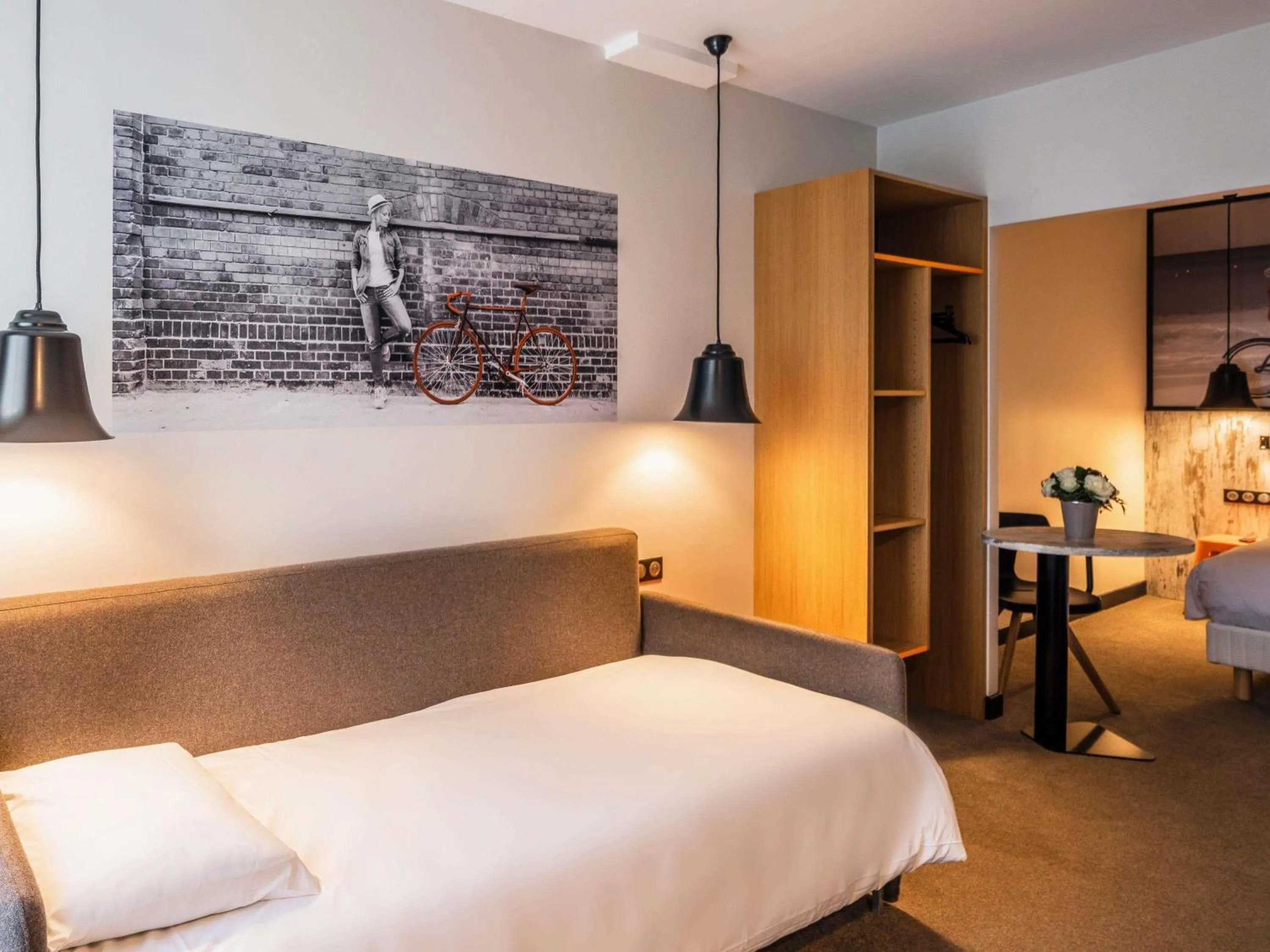 Bedroom, Bed in ibis Styles Dinan Centre Ville