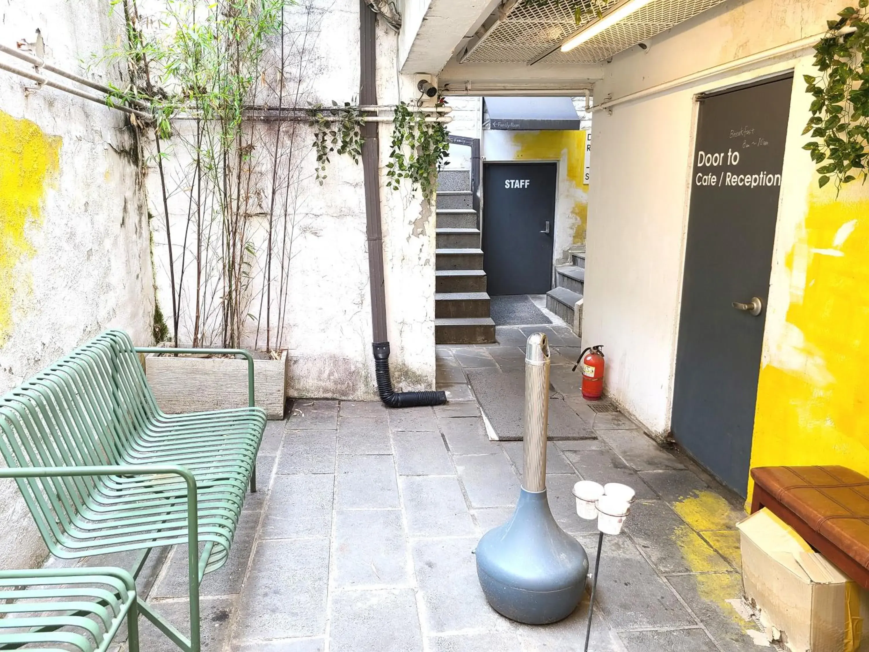 Property building in Seoul Cube Itaewon Property building in Seoul Cube Itaewon