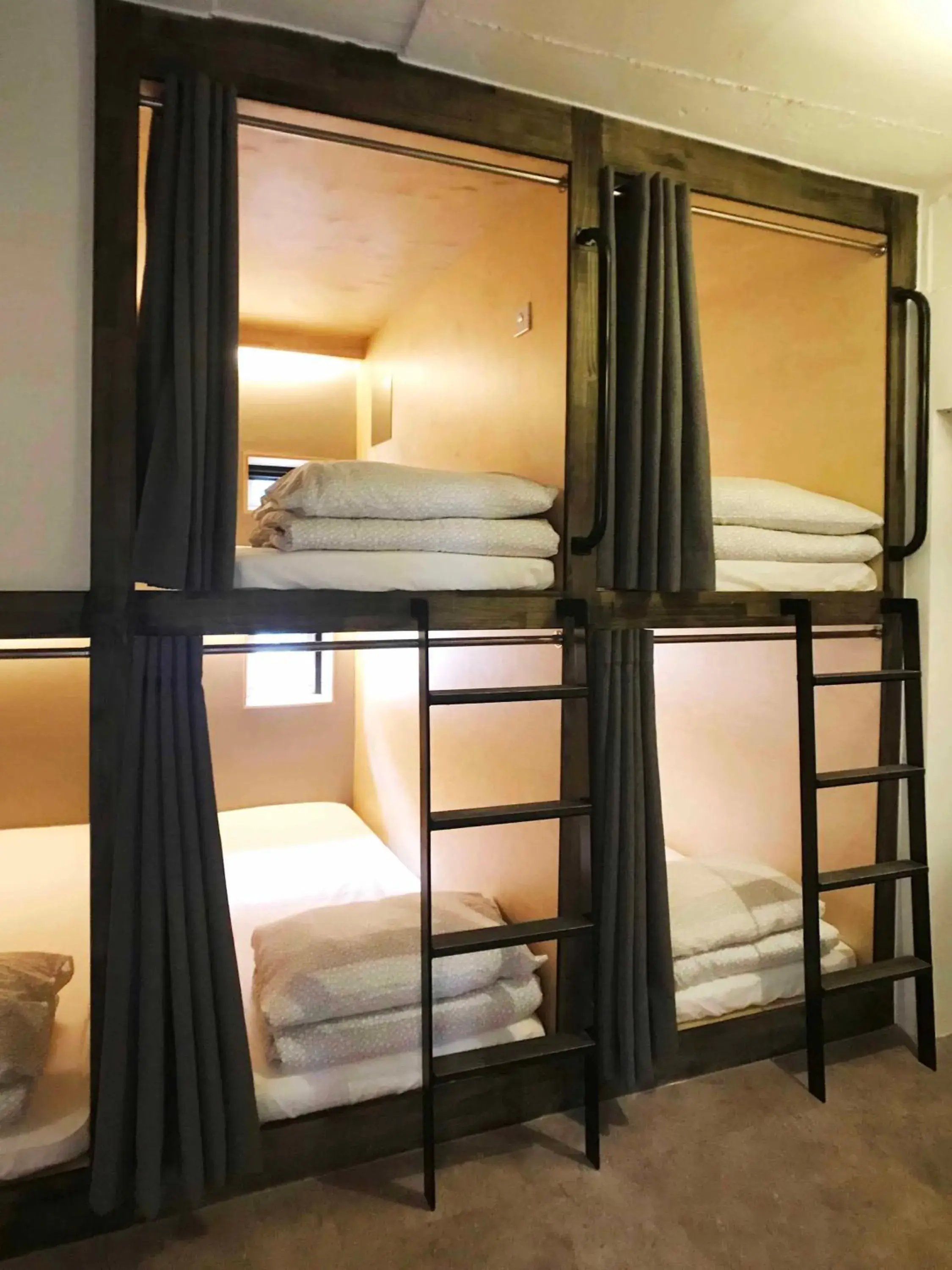 Bed in Seoul Cube Itaewon Bed in Seoul Cube Itaewon