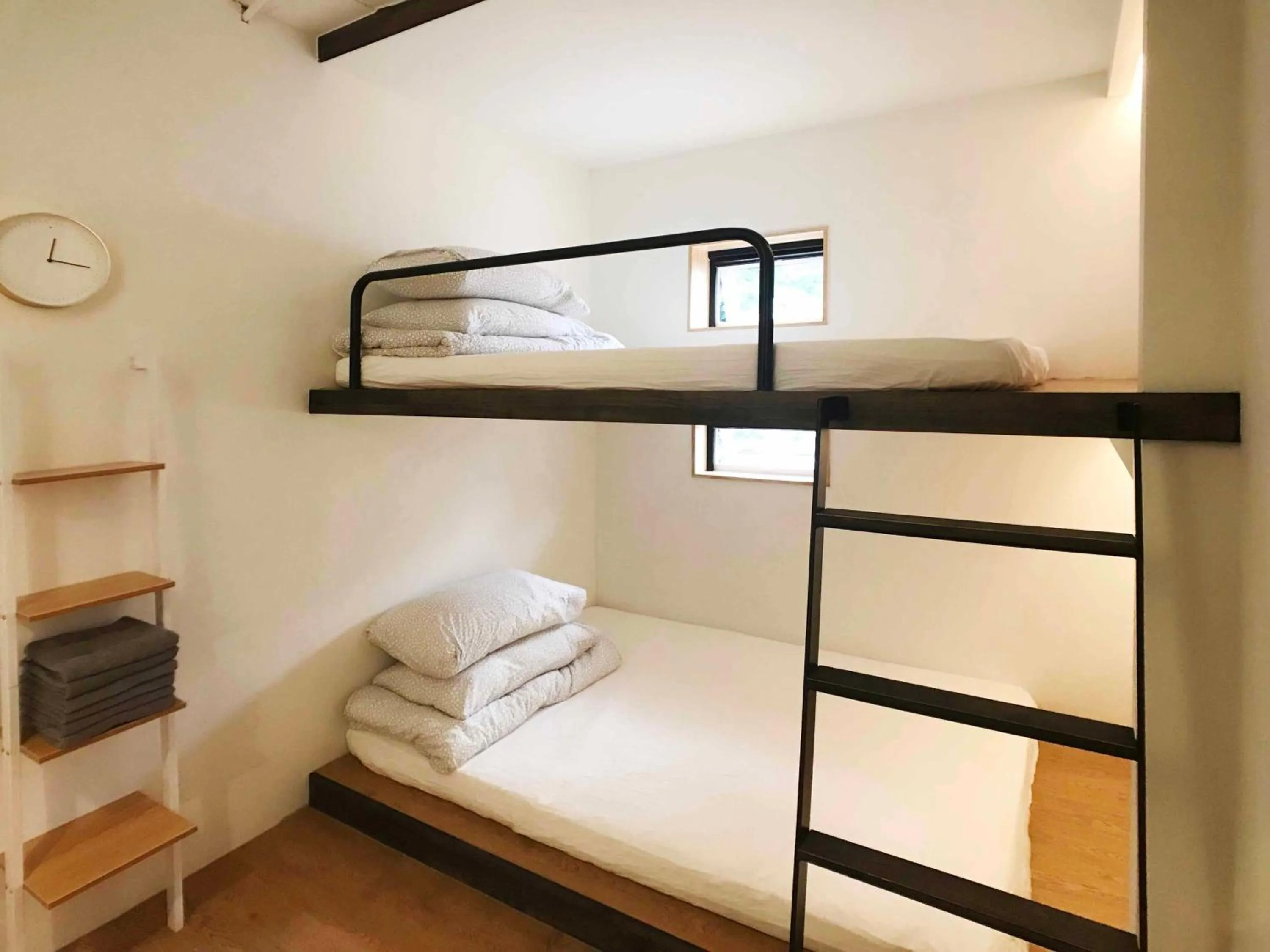 Bed in Seoul Cube Itaewon