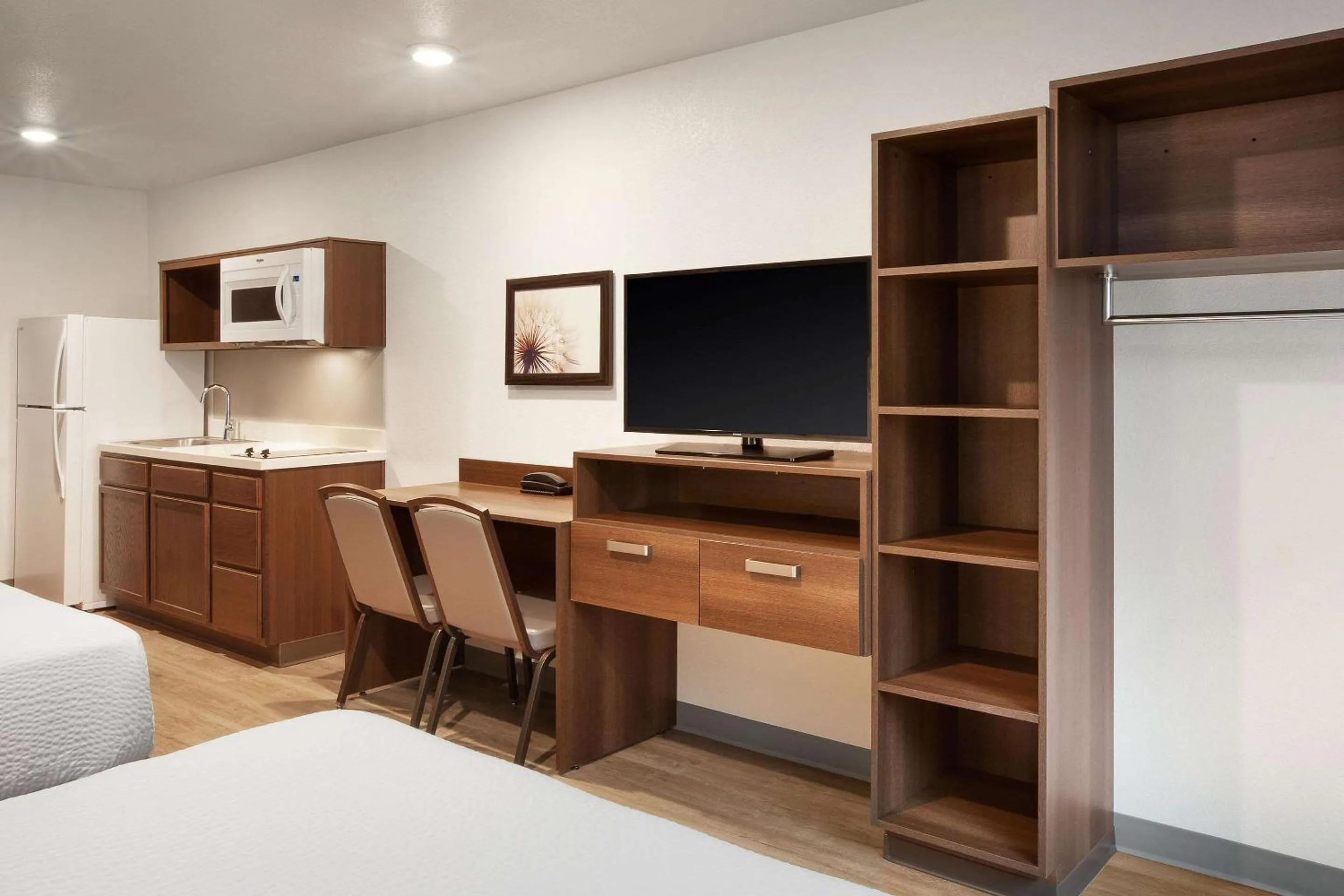 Photo of the whole room in WoodSpring Suites Quantico