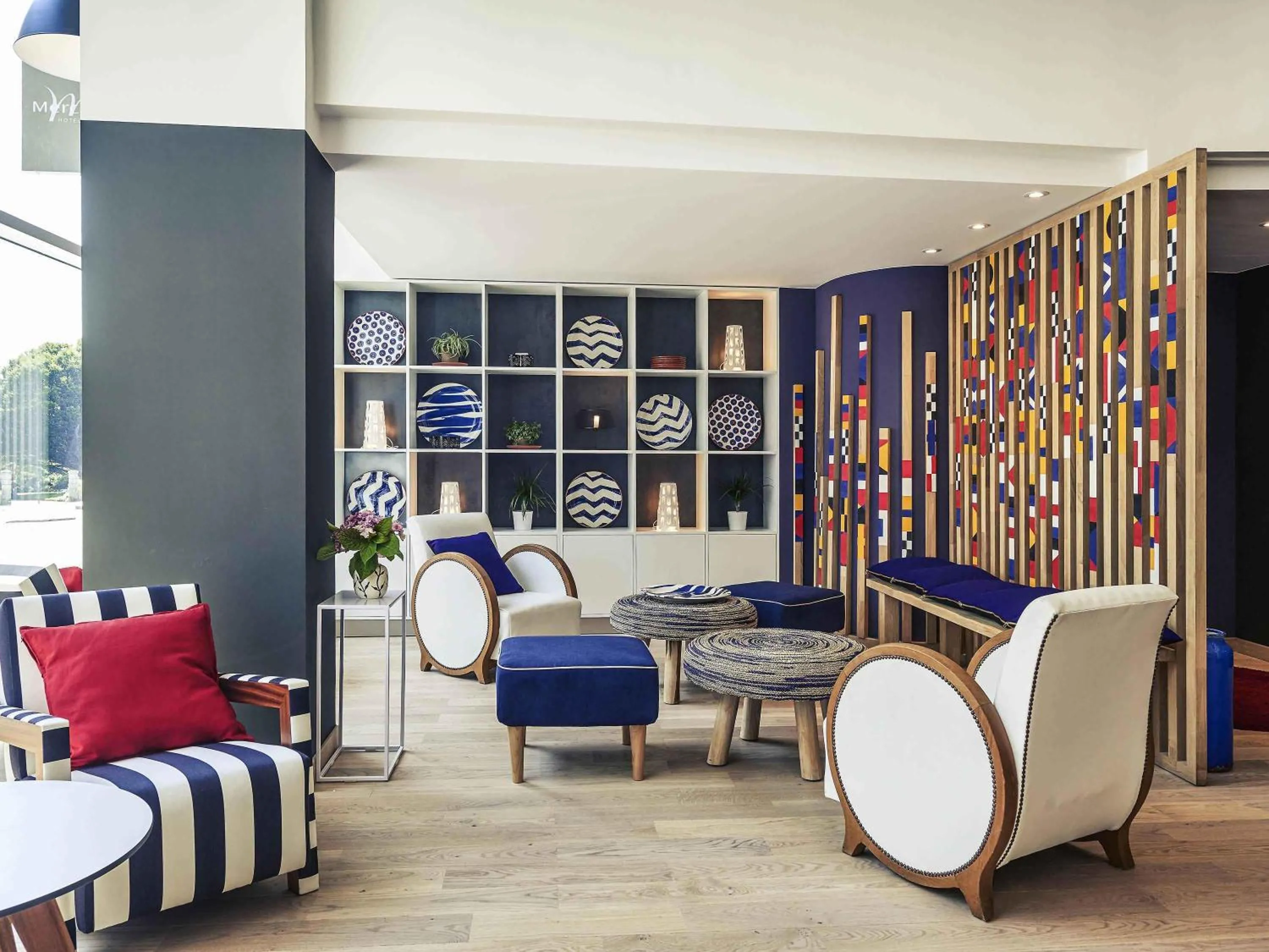 Lounge or bar in Hotel Mercure Brest Centre Les Voyageurs