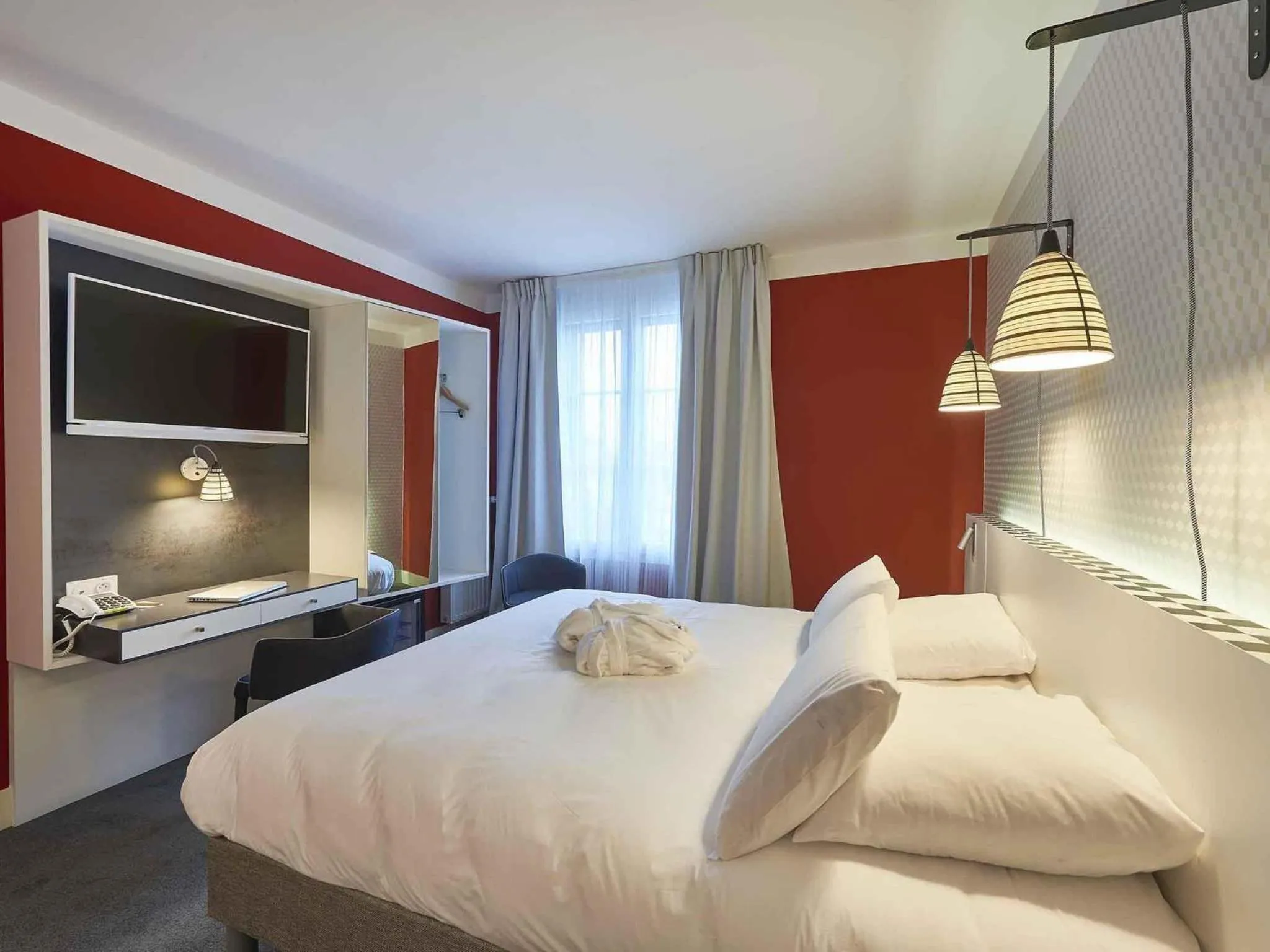 Bedroom, Bed in Hotel Mercure Brest Centre Les Voyageurs