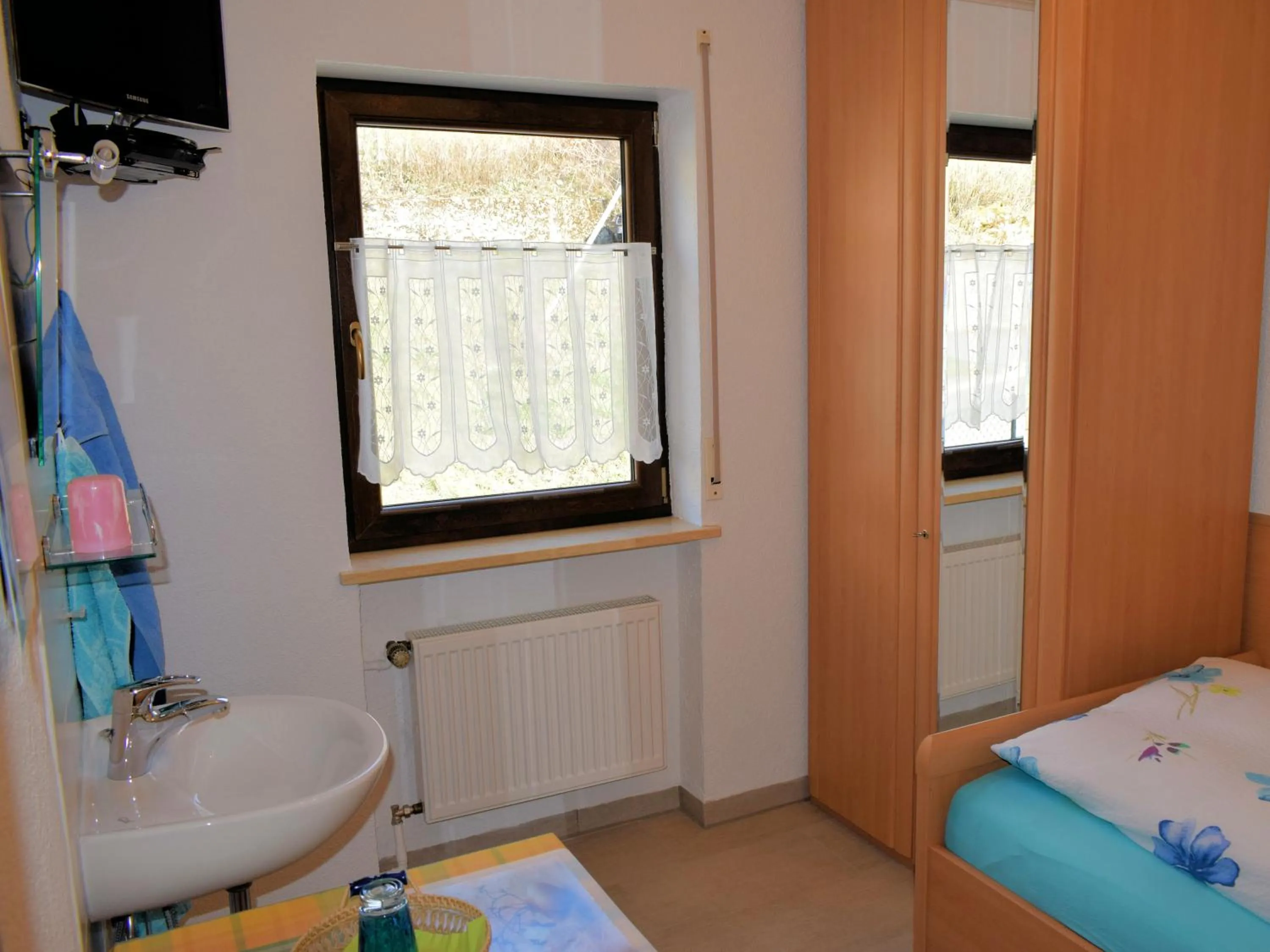 Bedroom, Bed in Gaestehaus Grau