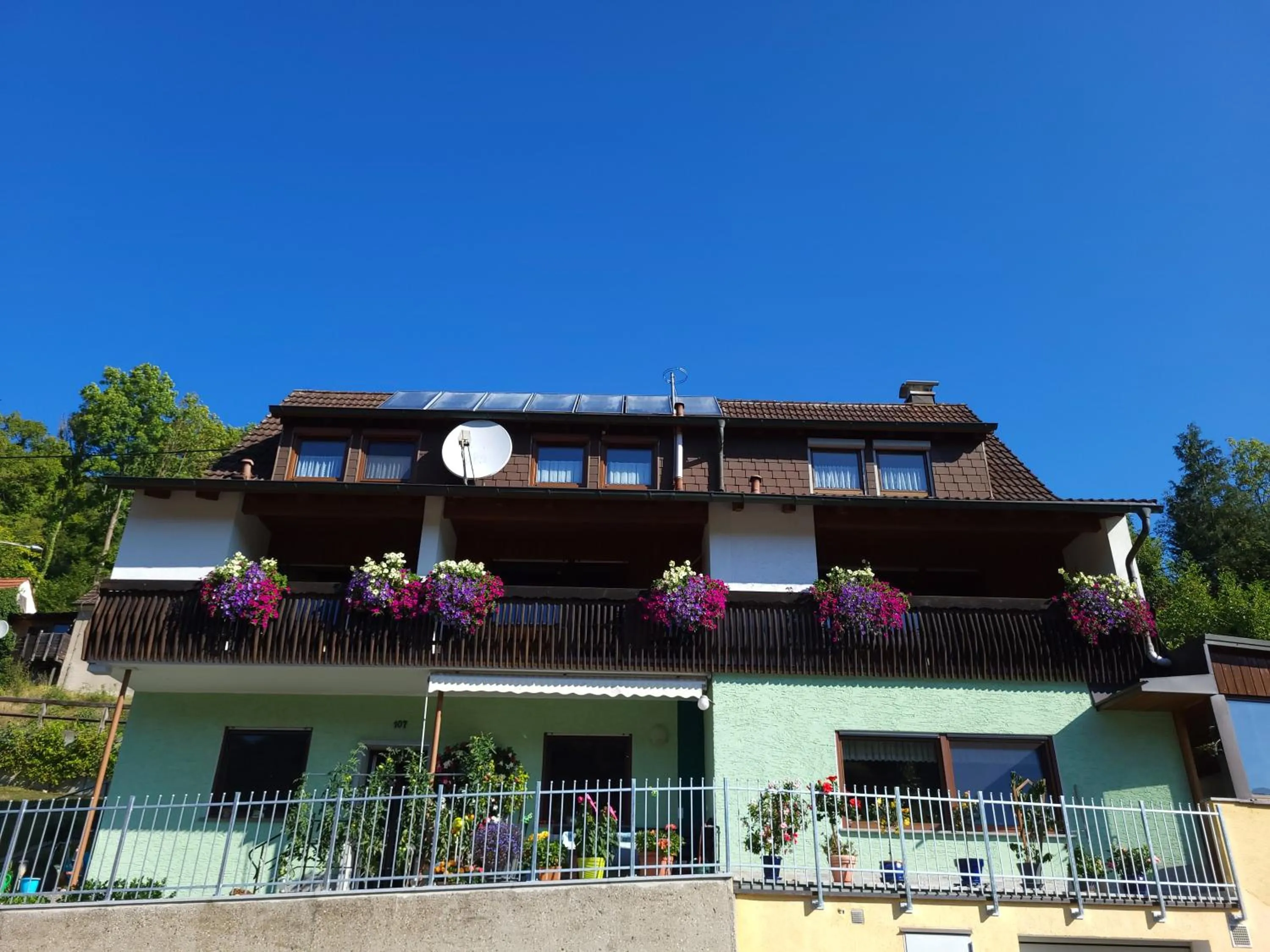 Gaestehaus Grau
