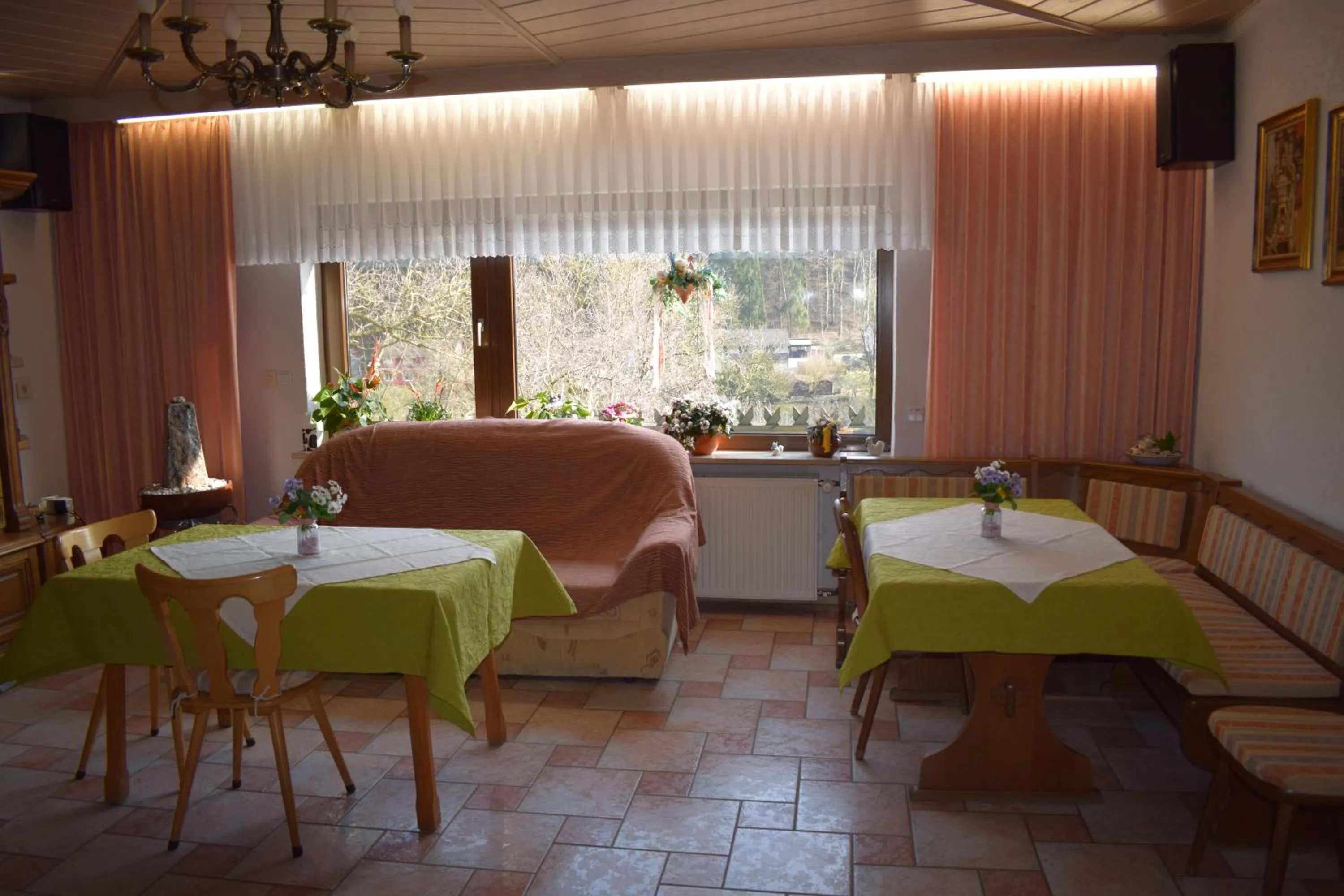 Breakfast in Gaestehaus Grau