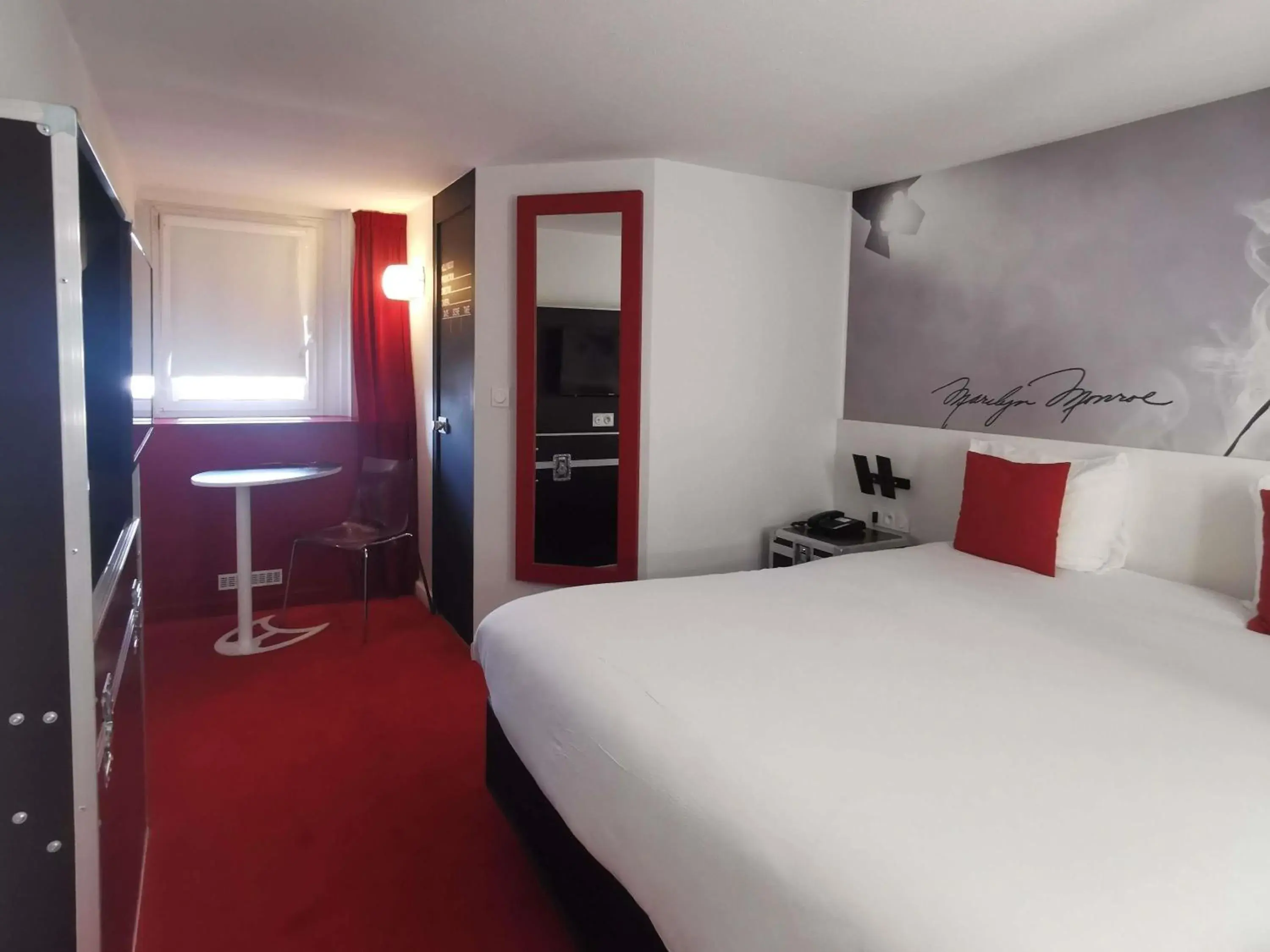 Bedroom, Bed in Ibis Styles Paris Saint Denis La Plaine Bedroom, Bed in Ibis Styles Paris Saint Denis La Plaine