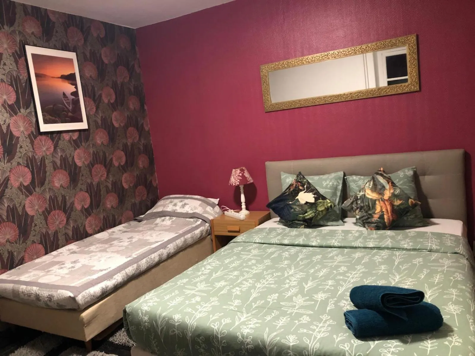 Bed in HOTEL HOSTELLERIE DES VOYAGEURS