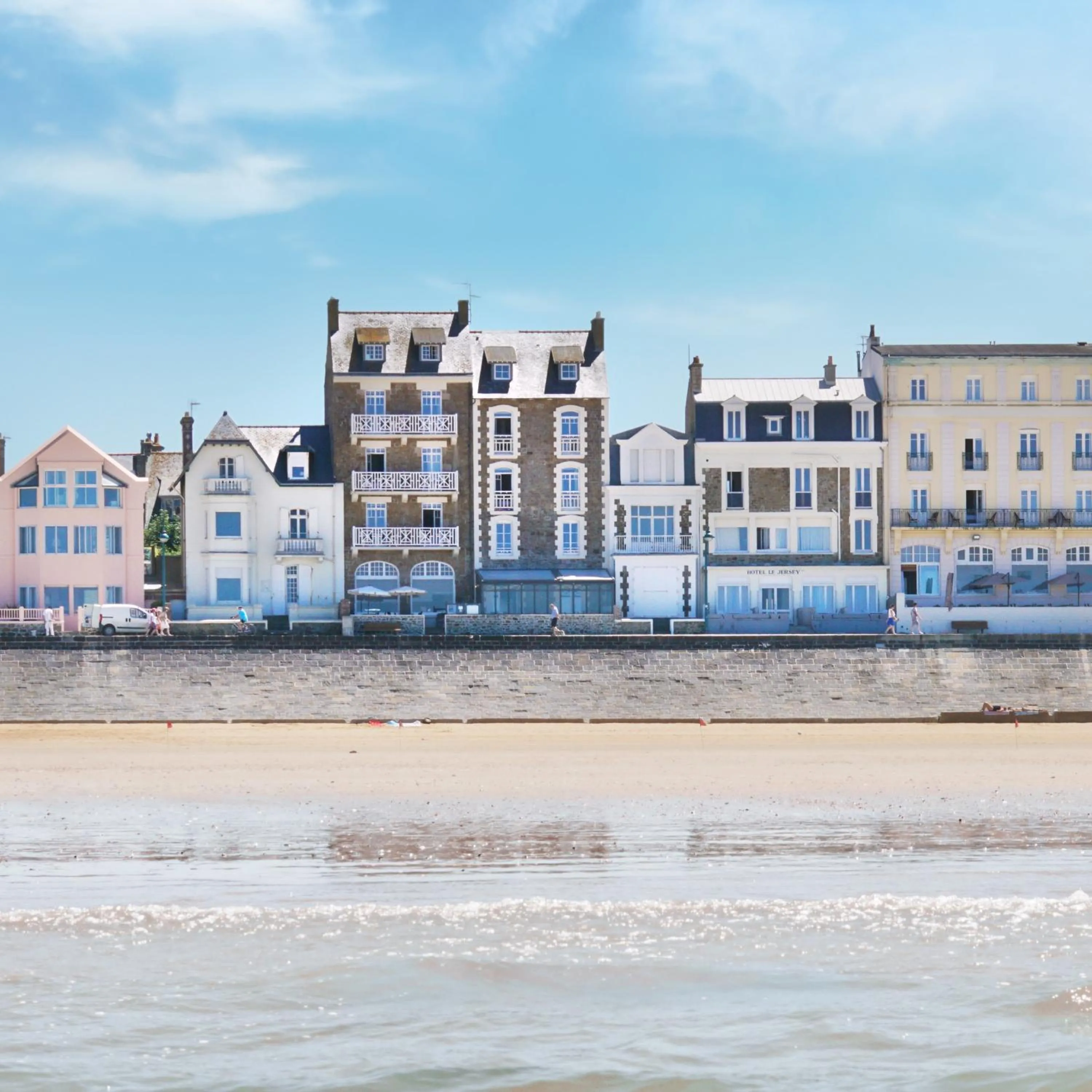 Bird's eye view in Antinéa