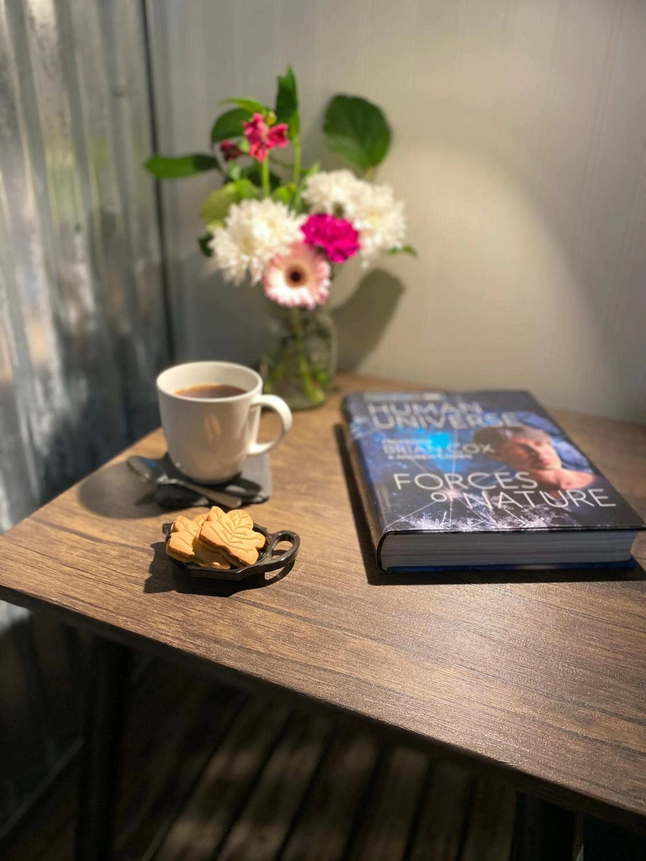 Coffee/tea facilities in Dawson Lodge
