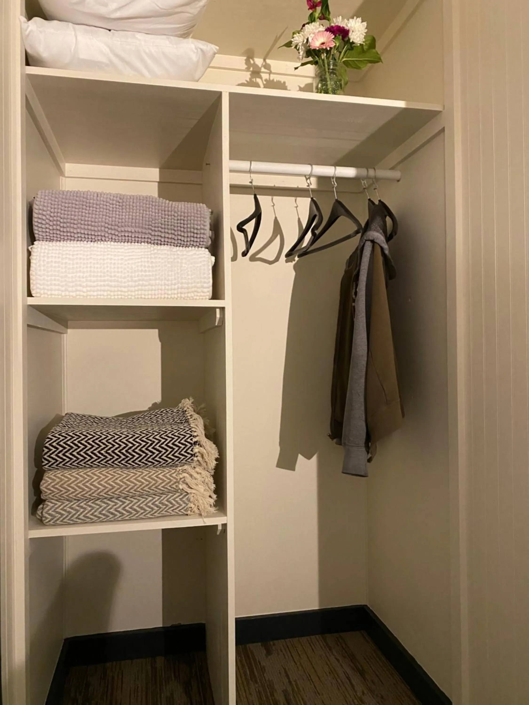 Area and facilities in Dawson Lodge