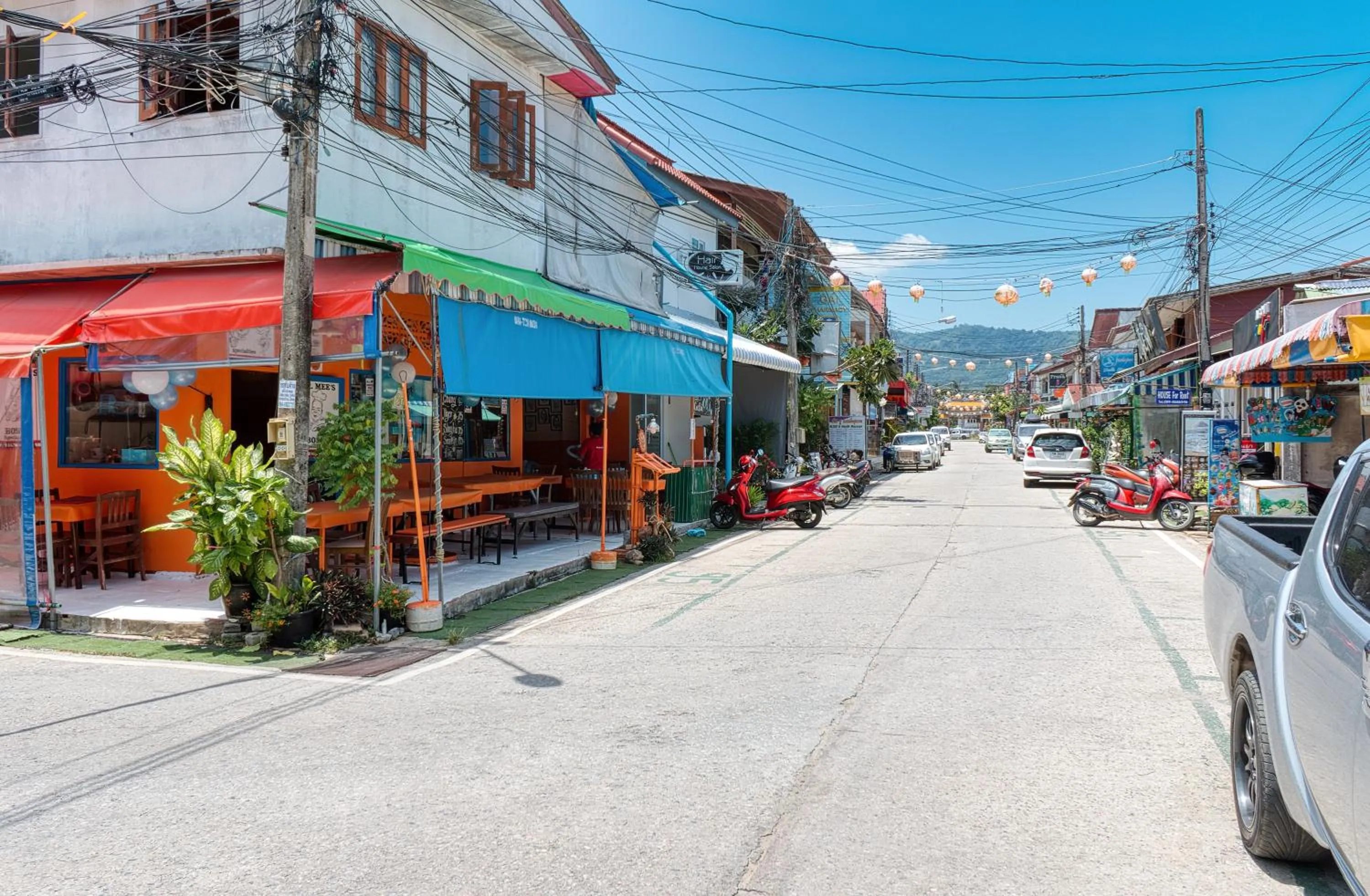 Neighbourhood in Maenam Bungalow