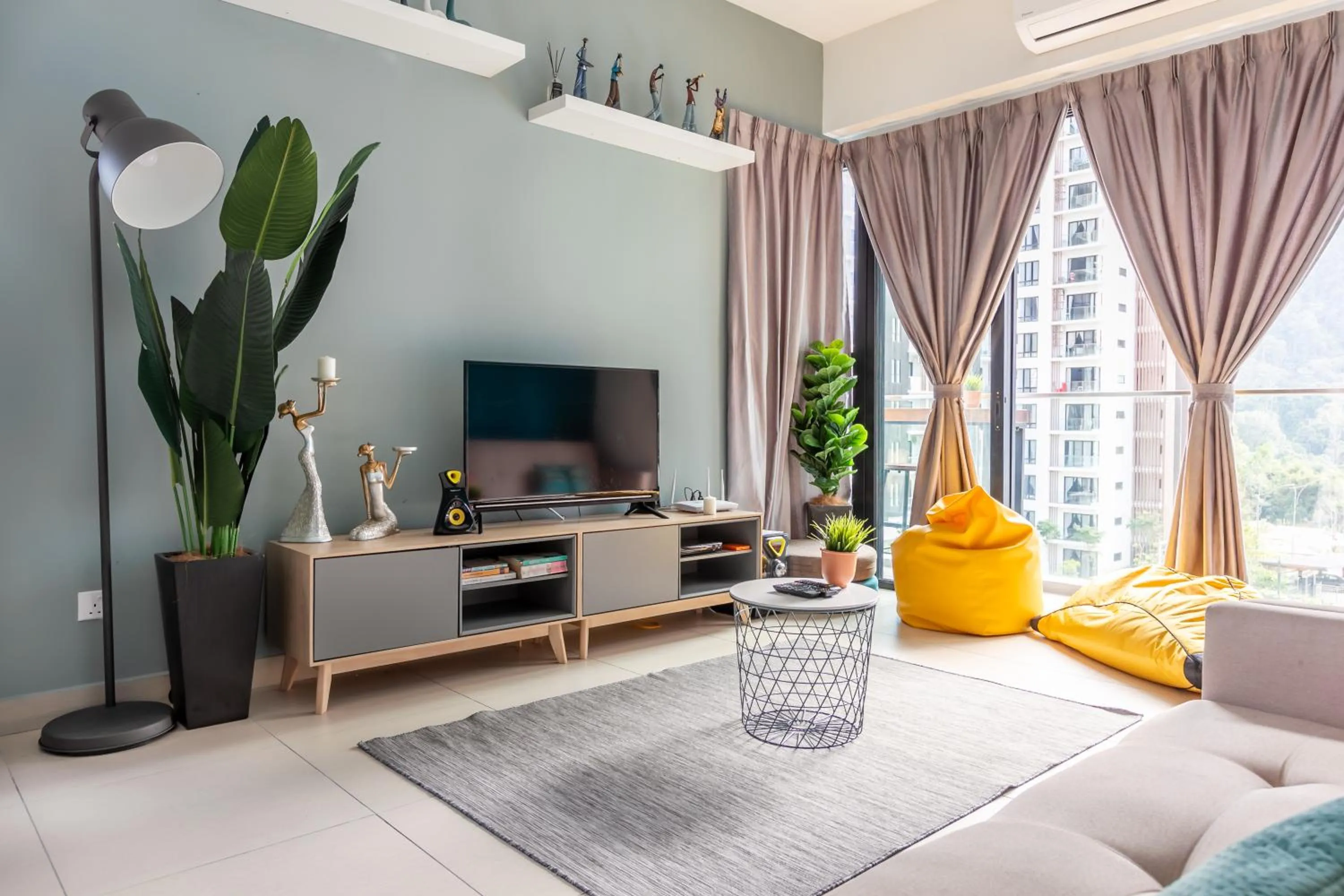 Communal lounge/ TV room in Urban Tropic@Midhill Genting Highland (Free Wi-Fi)