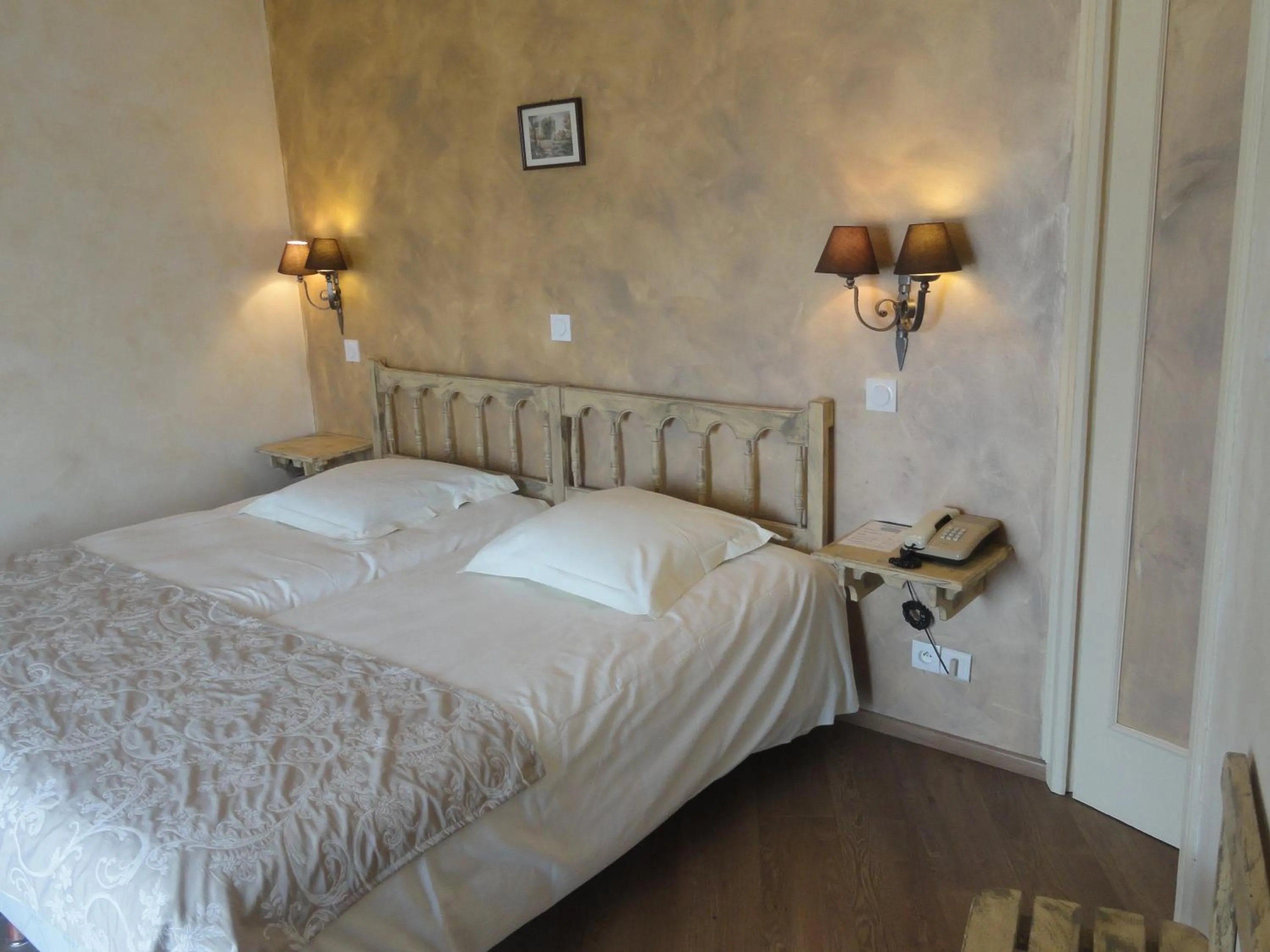 Bedroom, Bed in Logis Hotel Restaurant Planes