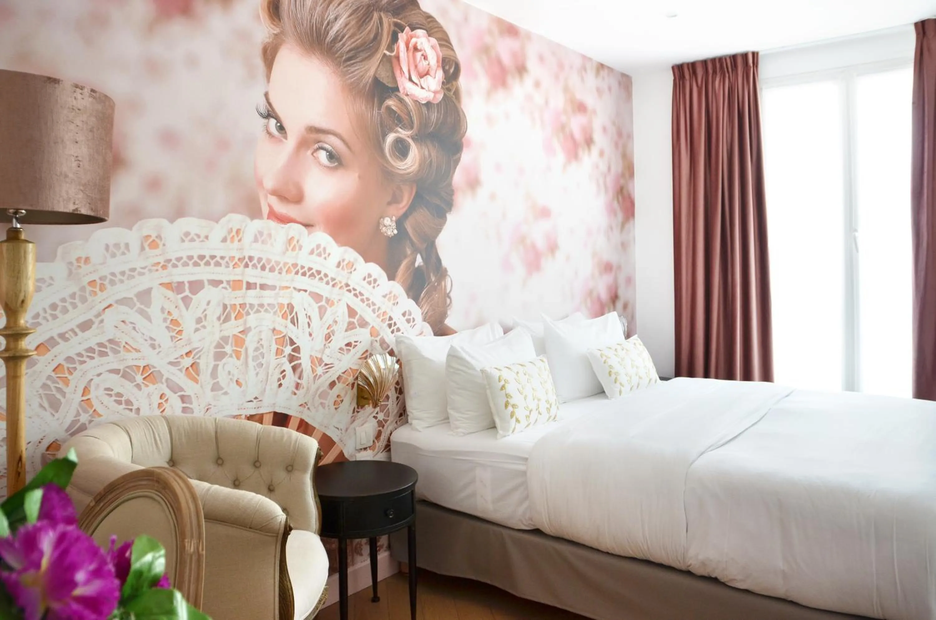 Bed in Le Glam's Hotel