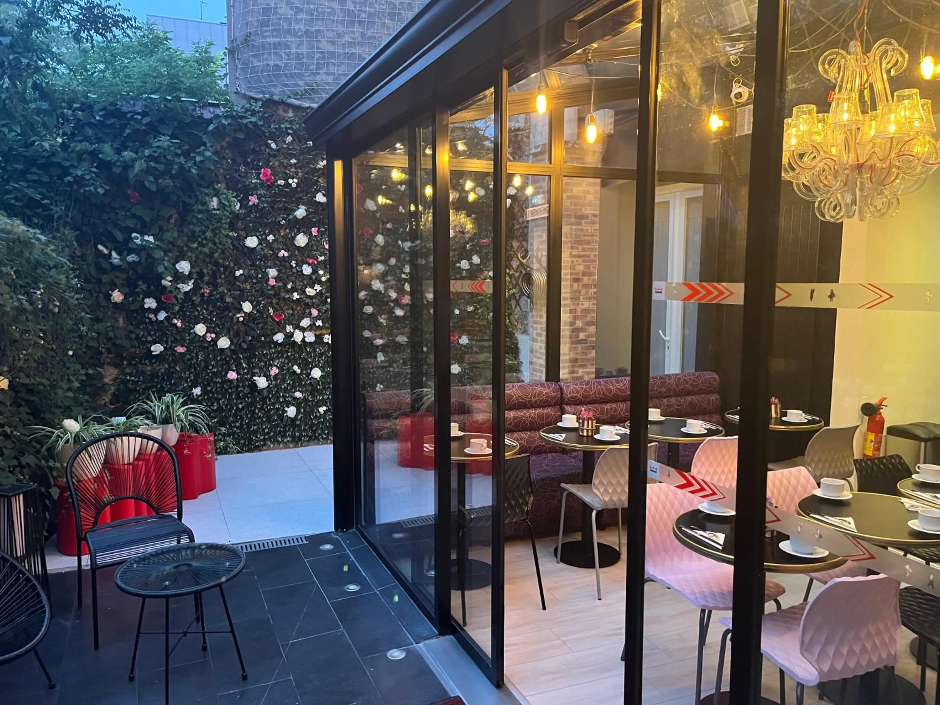 Patio in Le Glam's Hotel