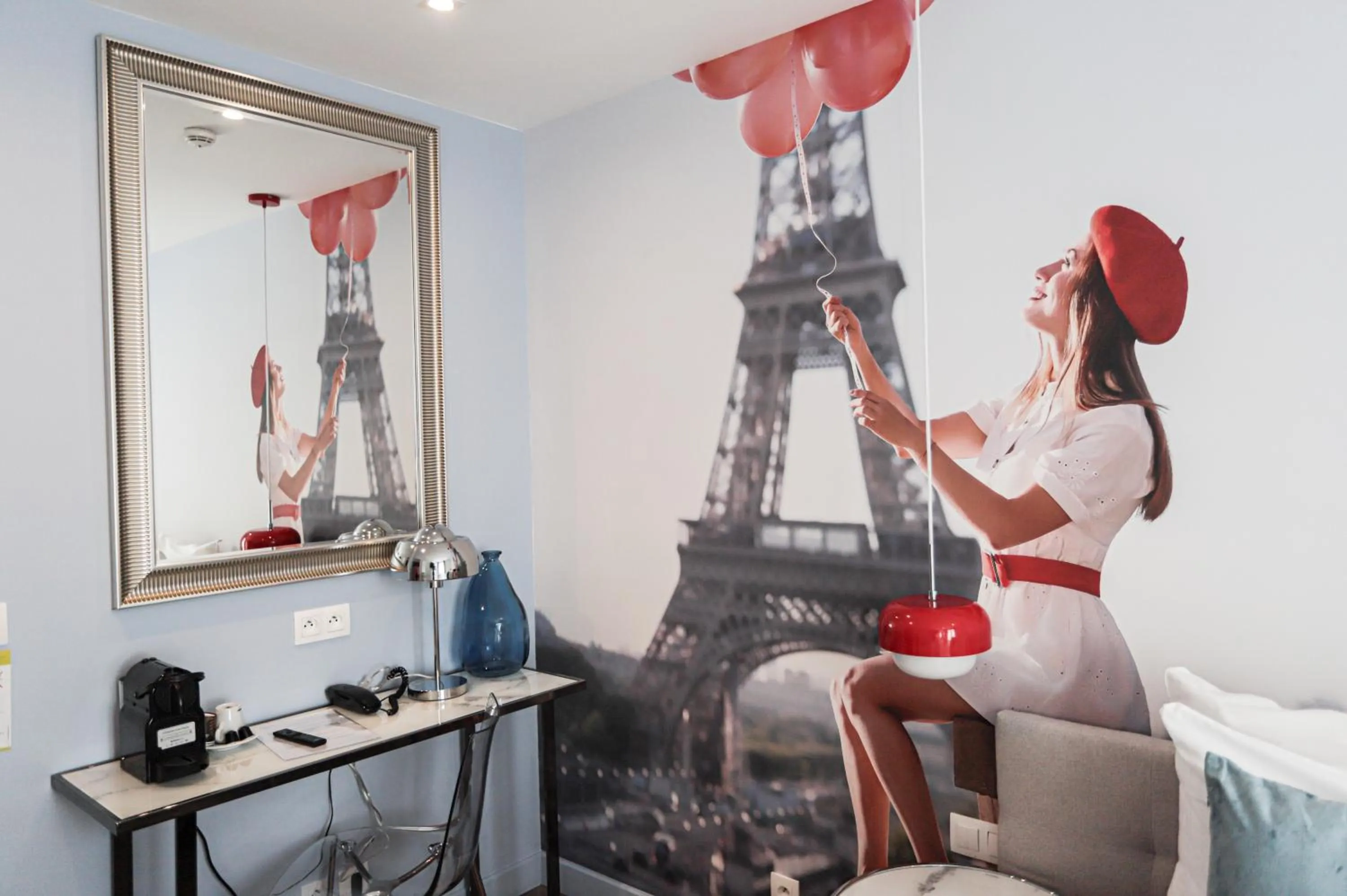 Bed in Le Glam's Hotel