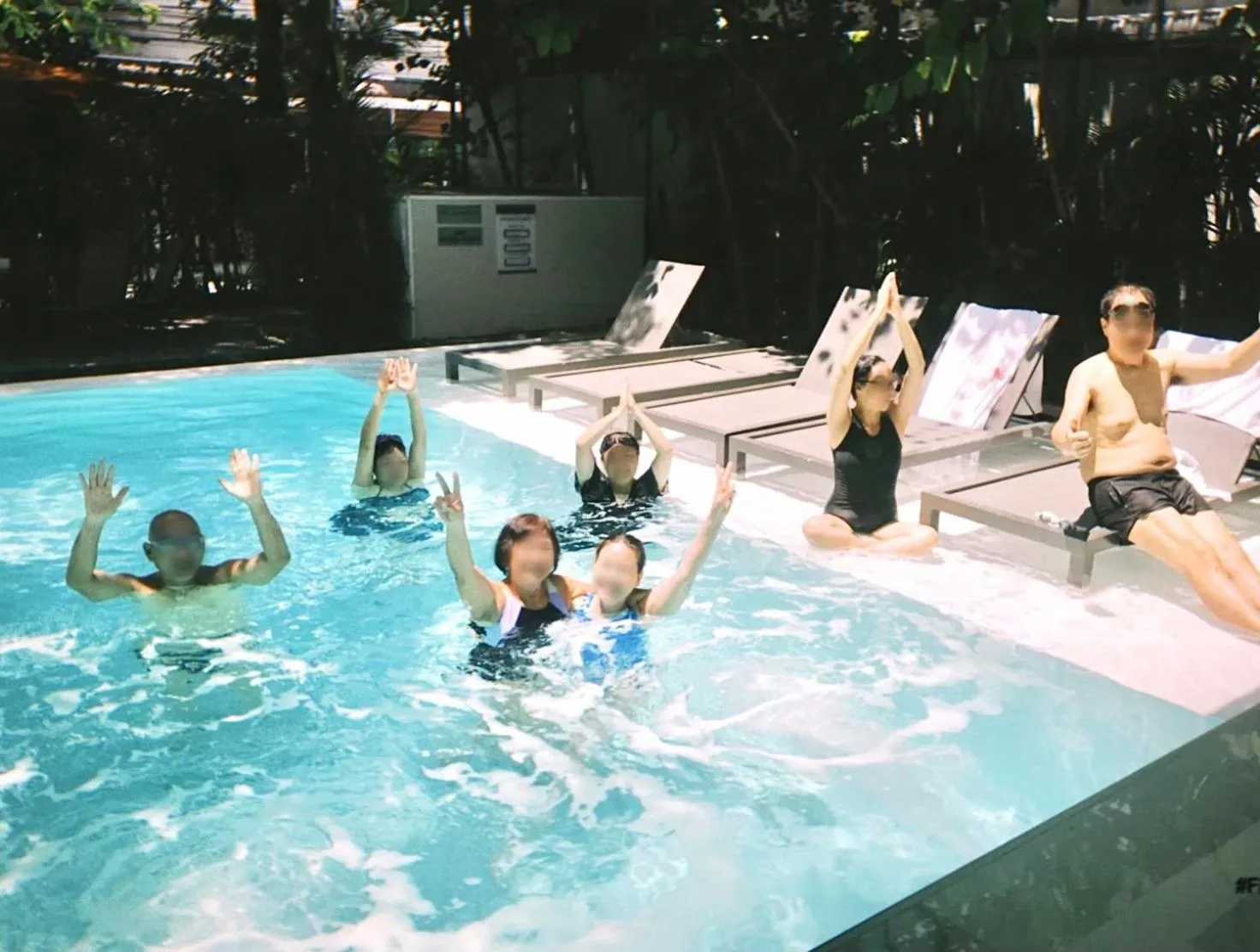 Swimming pool in POR Daowadung NO PARKING