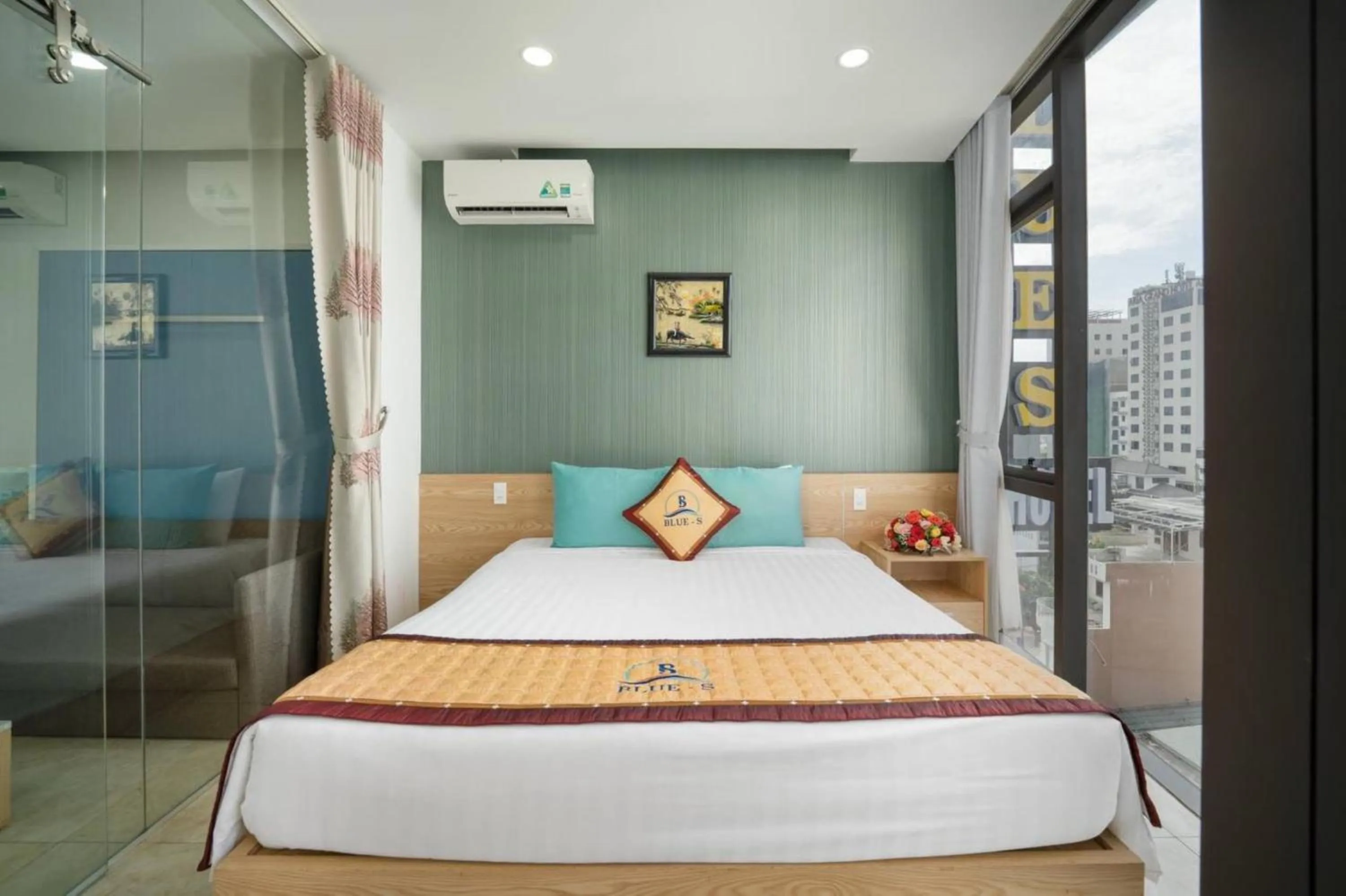 Bed in Blue-S Hotel & Apartment