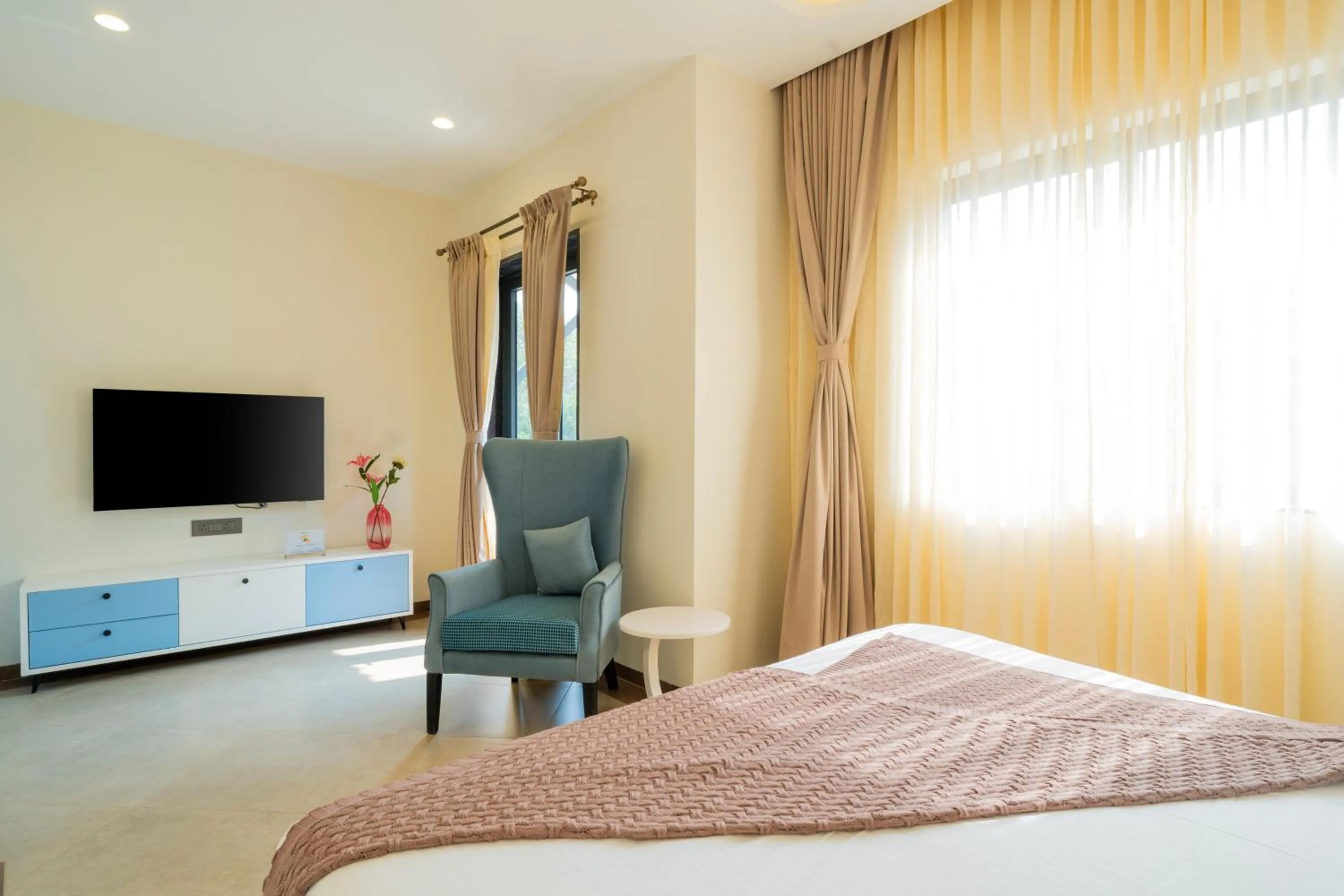 Bed in Hotel Regent Laguna