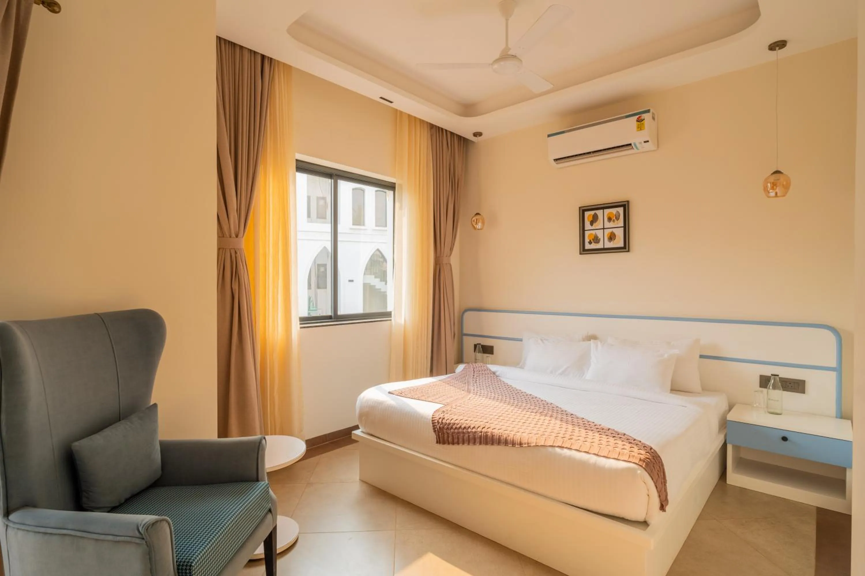 Bed in Hotel Regent Laguna