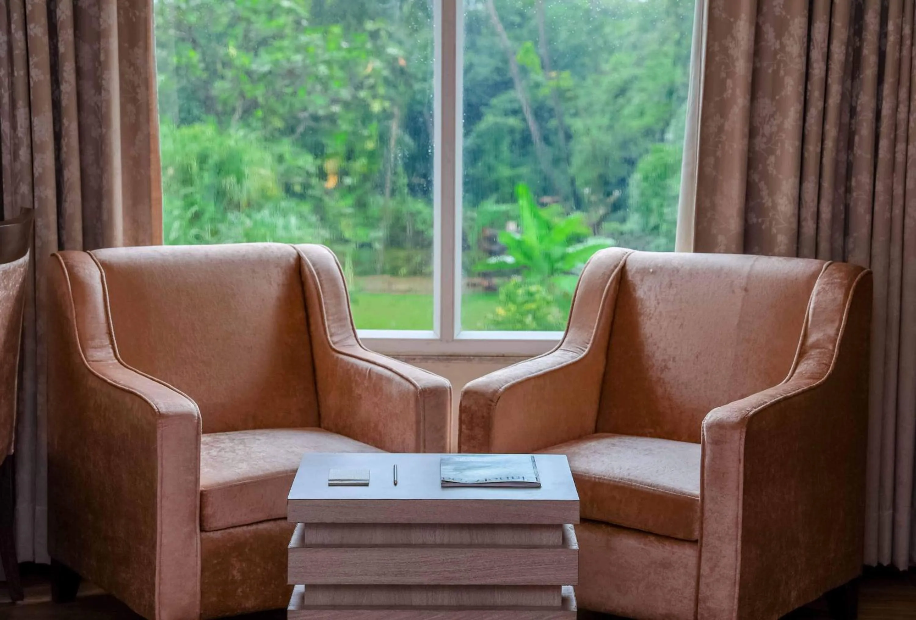 Seating area in Hotel Regent Laguna