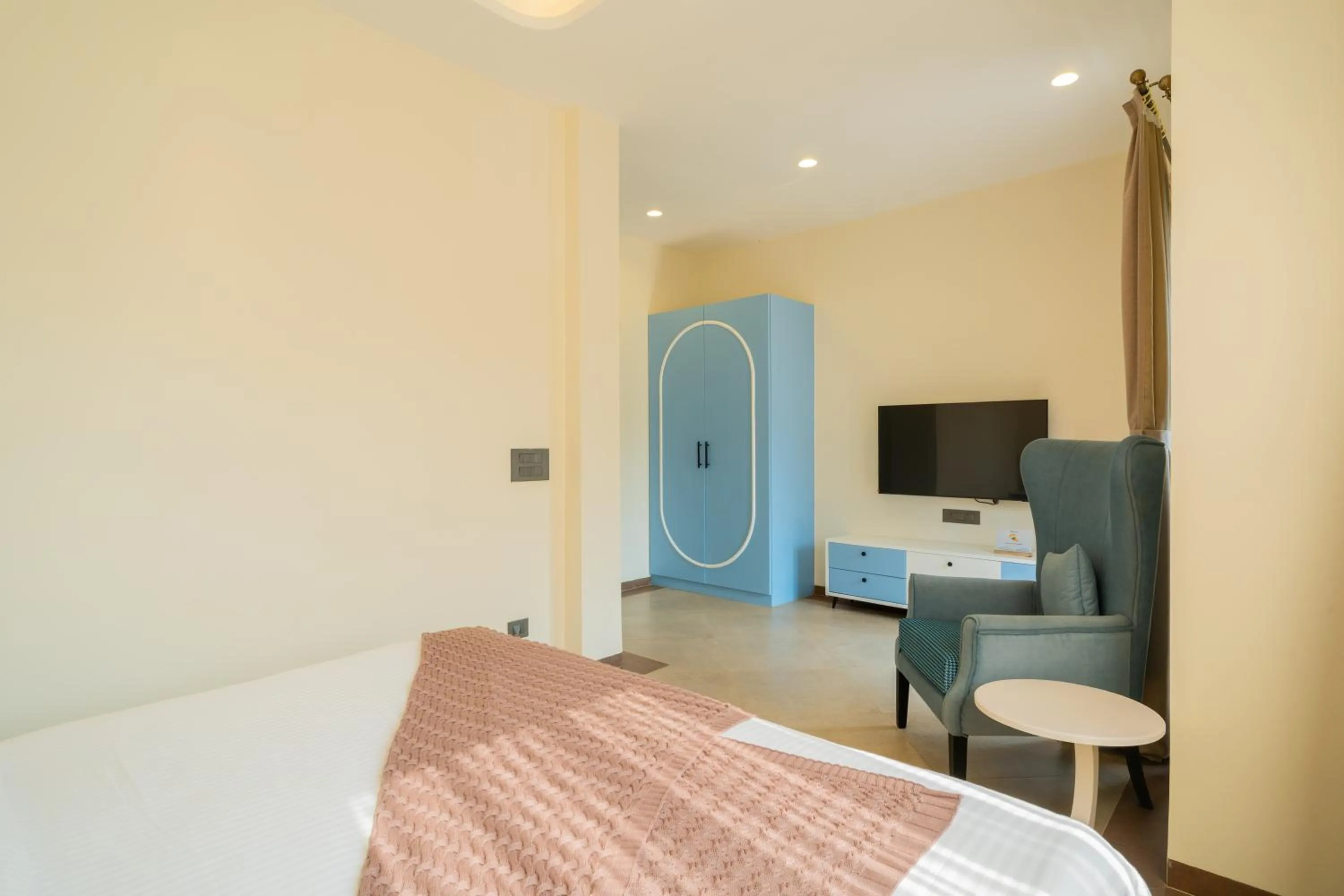 Bed in Hotel Regent Laguna