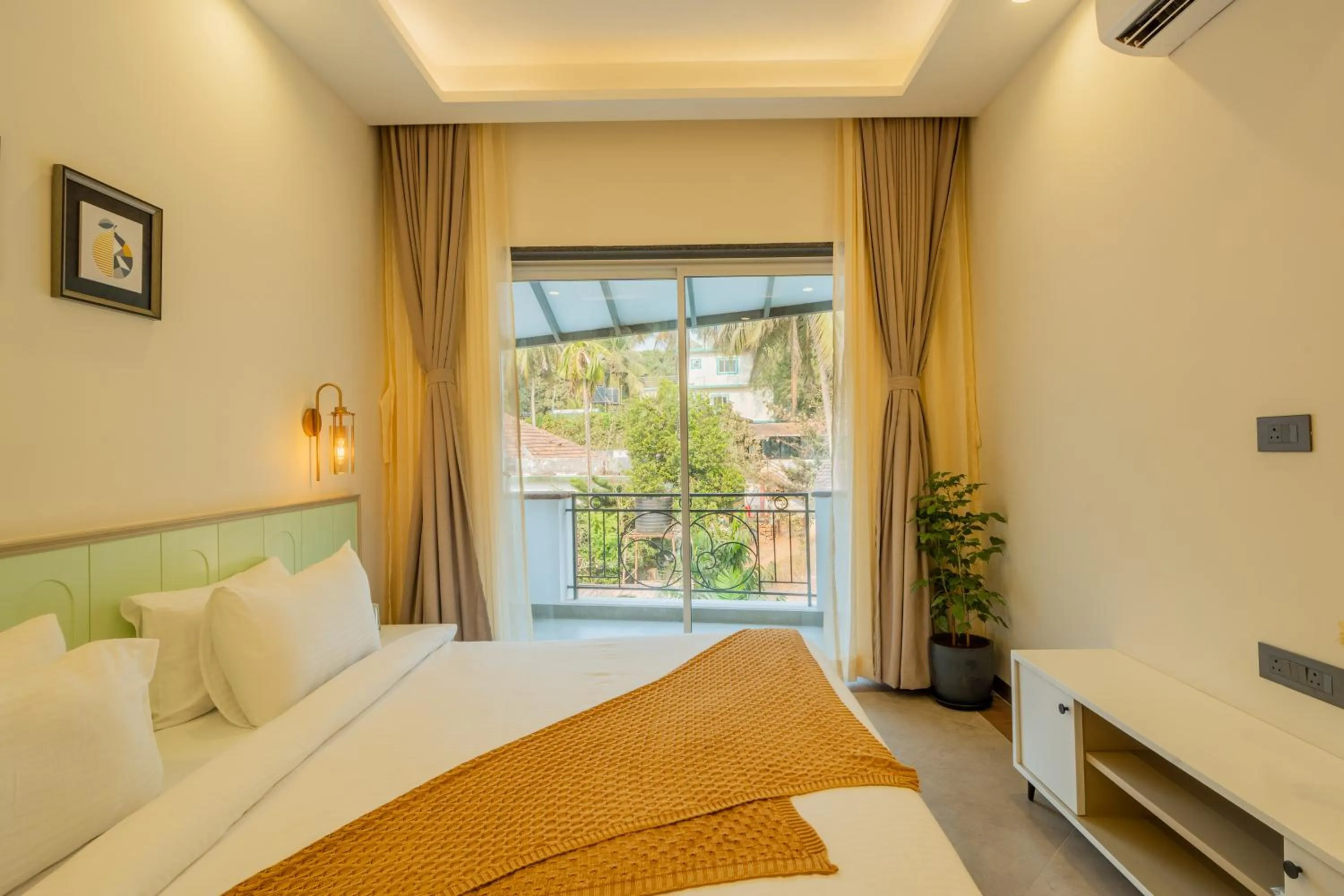 Bed in Hotel Regent Laguna