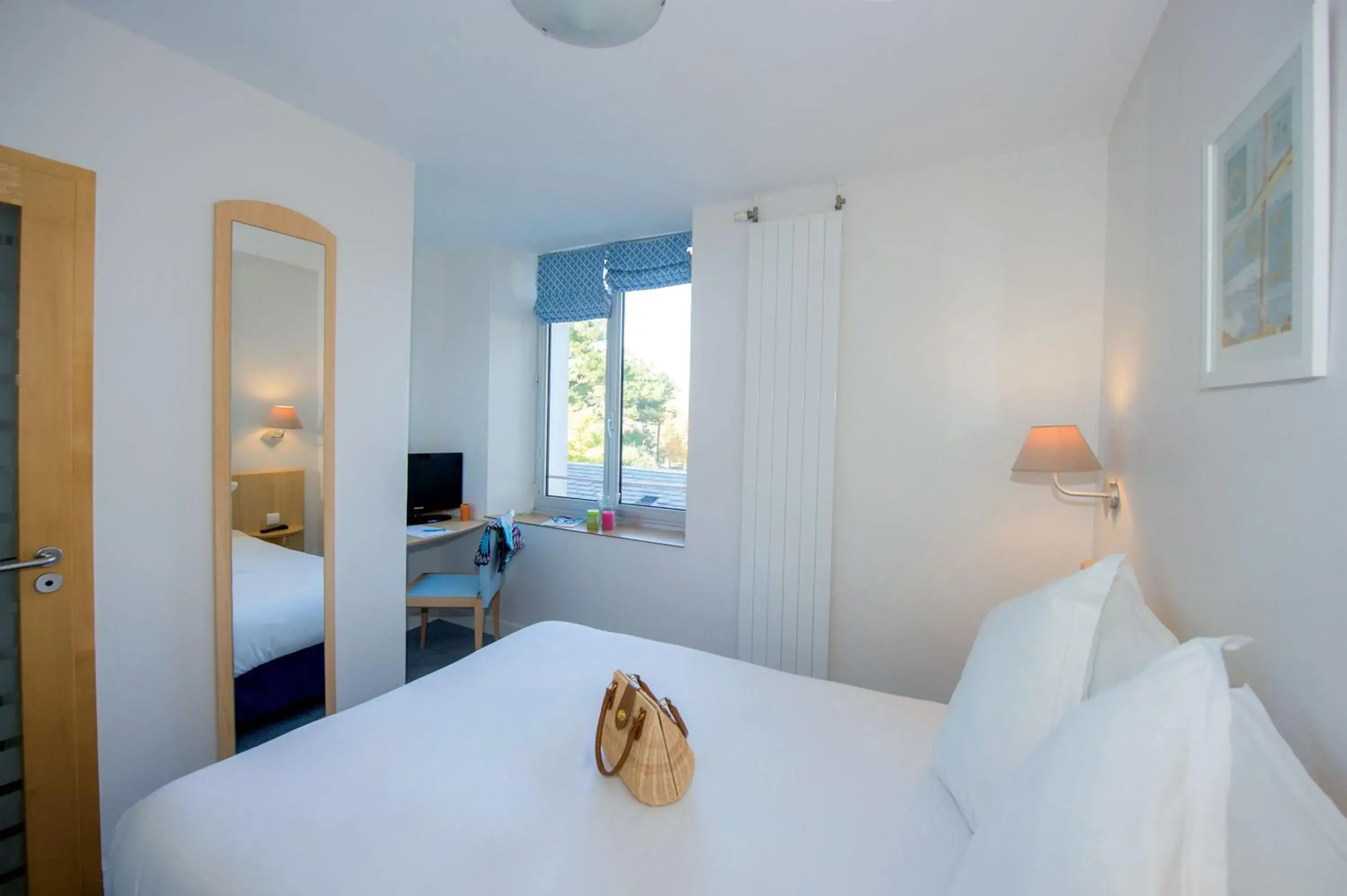 Bedroom, Bed in Hôtel Vacances Bleues Villa Caroline Bedroom, Bed in Hôtel Vacances Bleues Villa Caroline