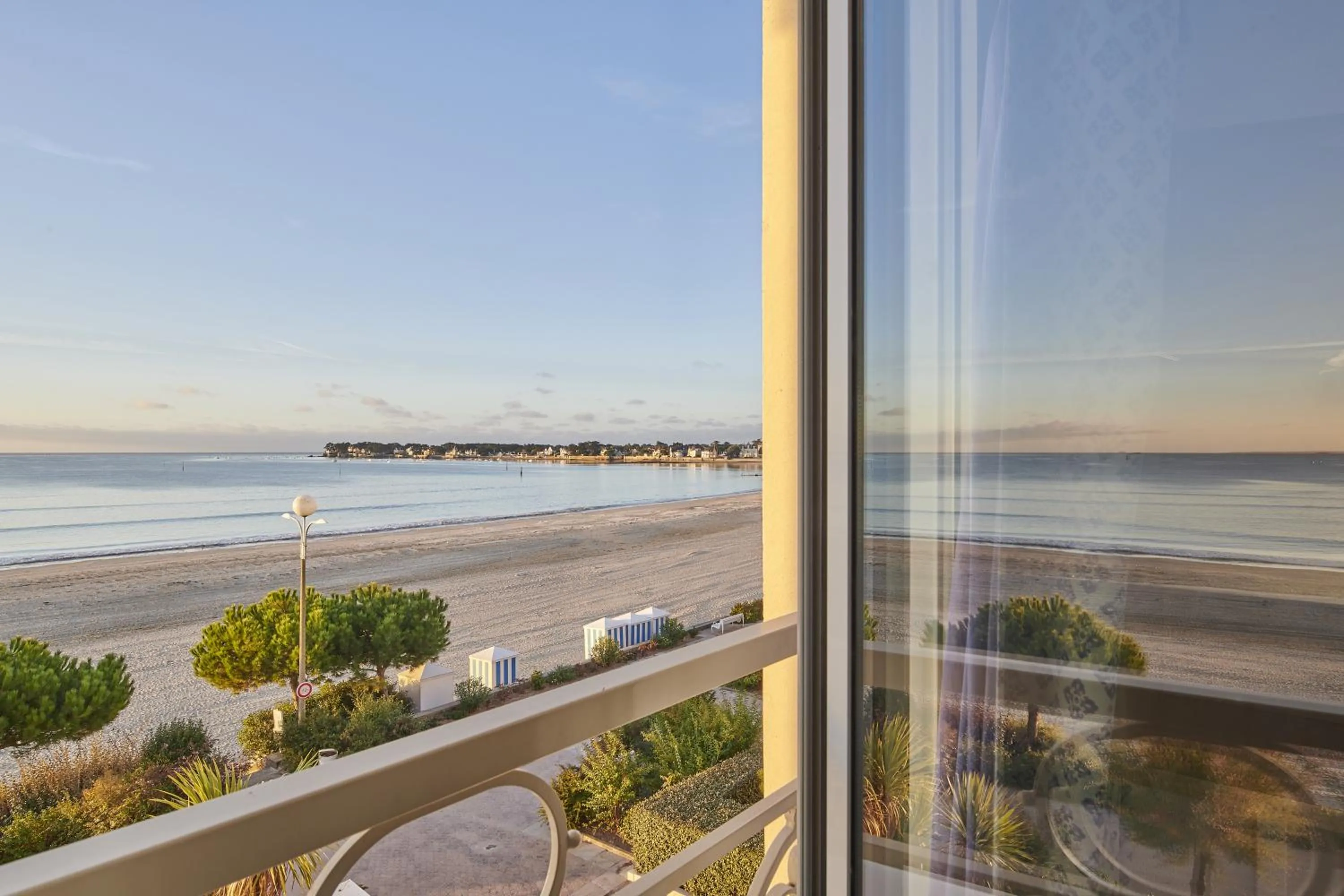 Sea view in Hôtel Vacances Bleues Villa Caroline