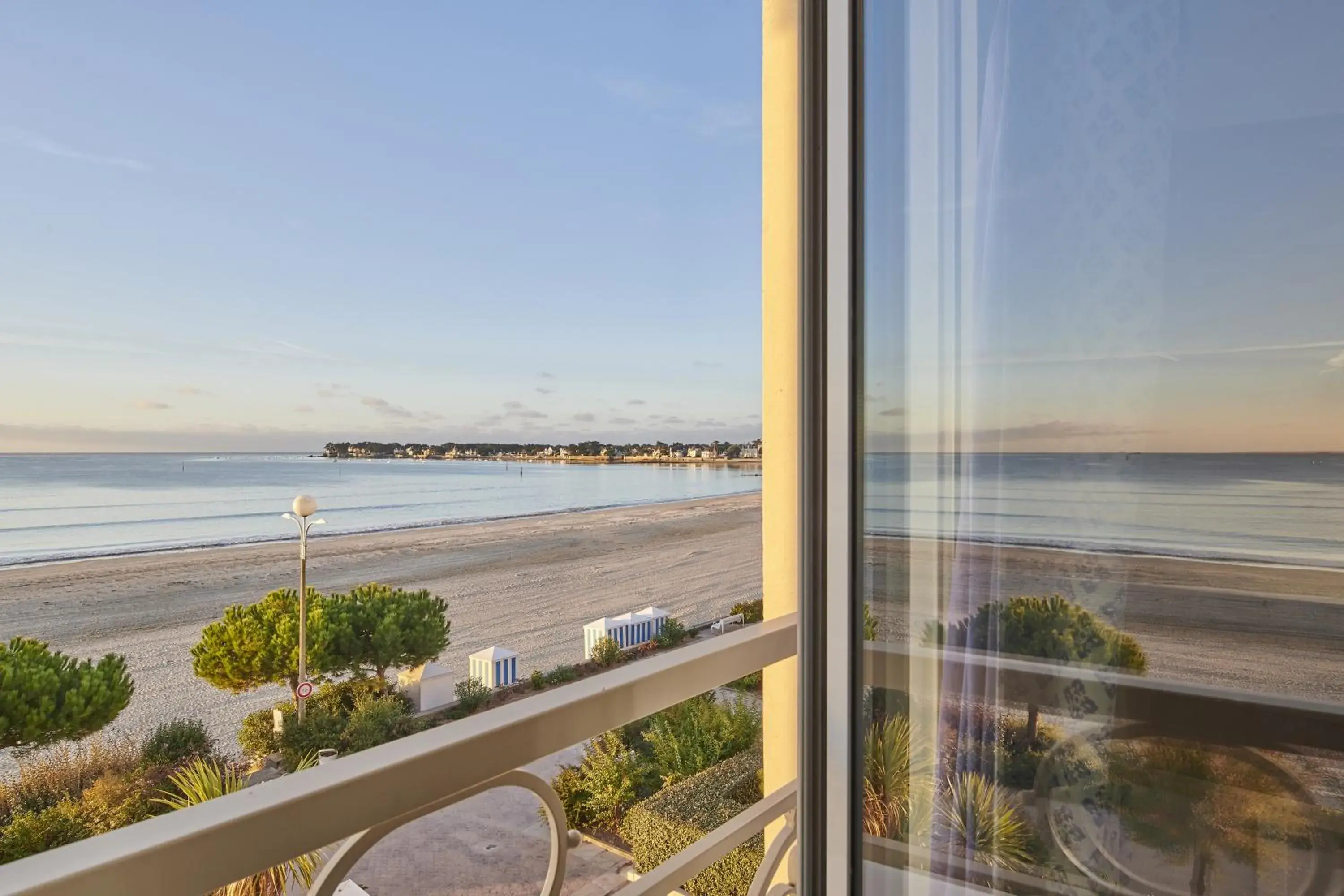 Sea view in Hôtel Vacances Bleues Villa Caroline Sea view in Hôtel Vacances Bleues Villa Caroline