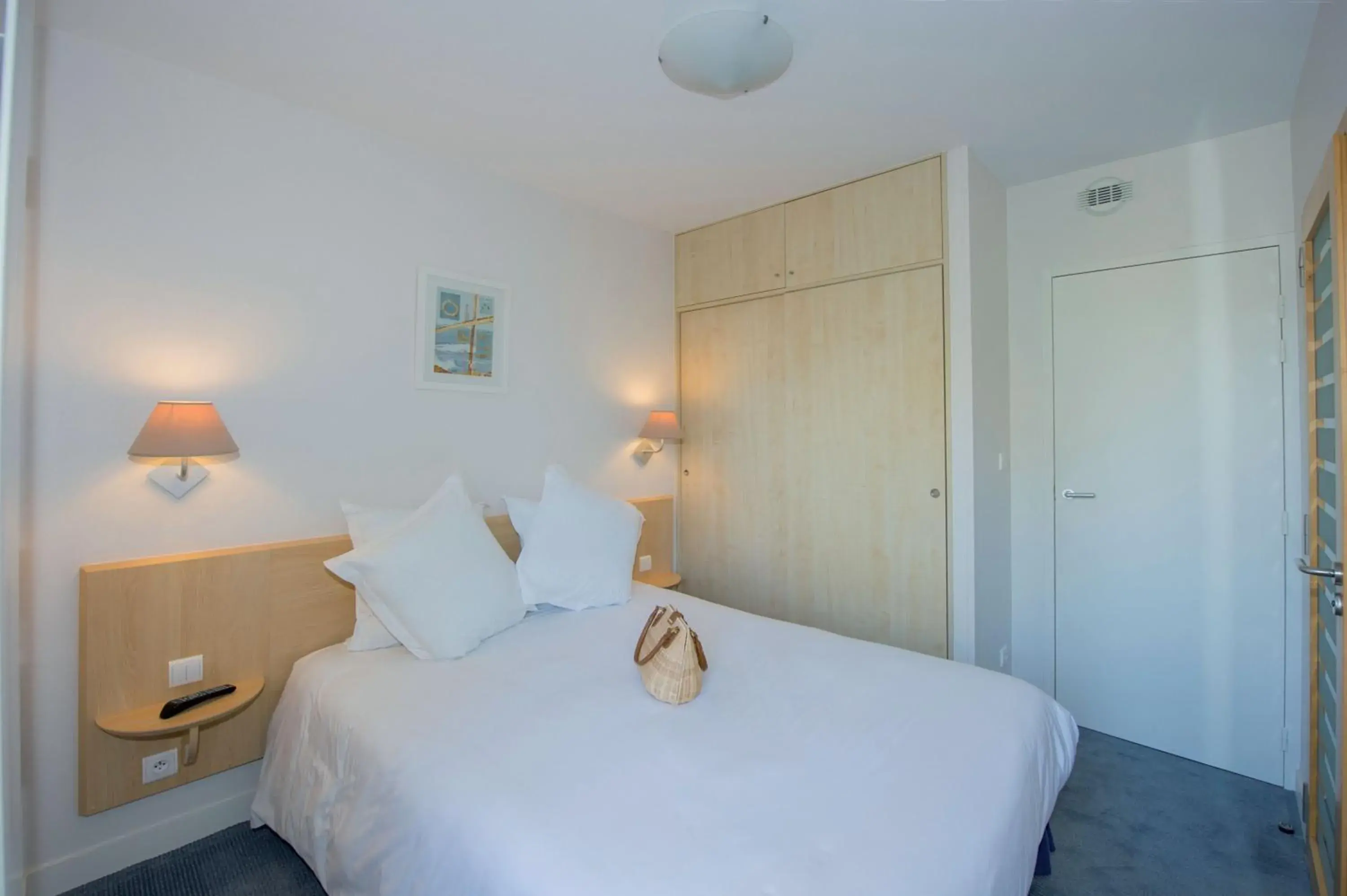 Bedroom, Bed in Hôtel Vacances Bleues Villa Caroline Bedroom, Bed in Hôtel Vacances Bleues Villa Caroline