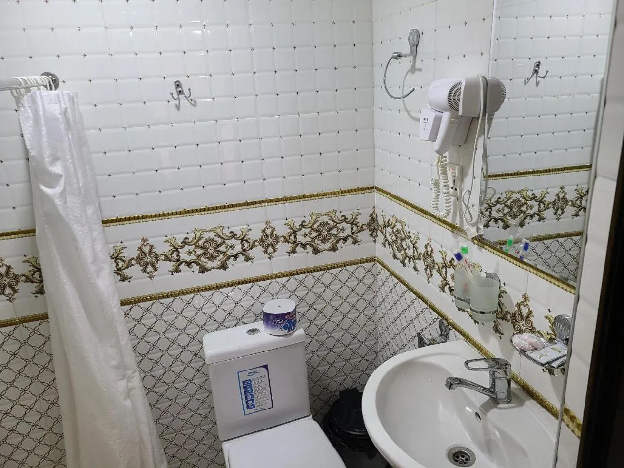 Shower in Samarkand City Center Hotel