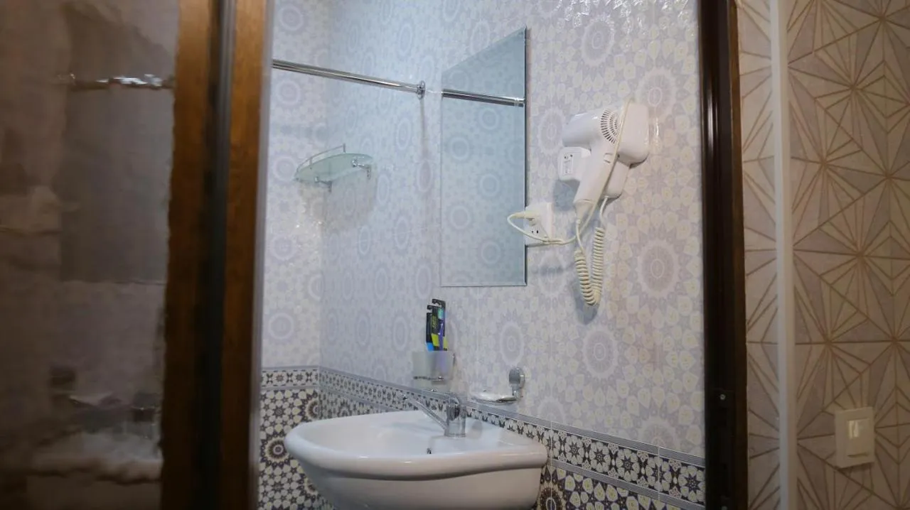 Shower in Samarkand City Center Hotel