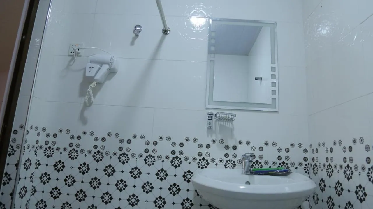 Shower in Samarkand City Center Hotel