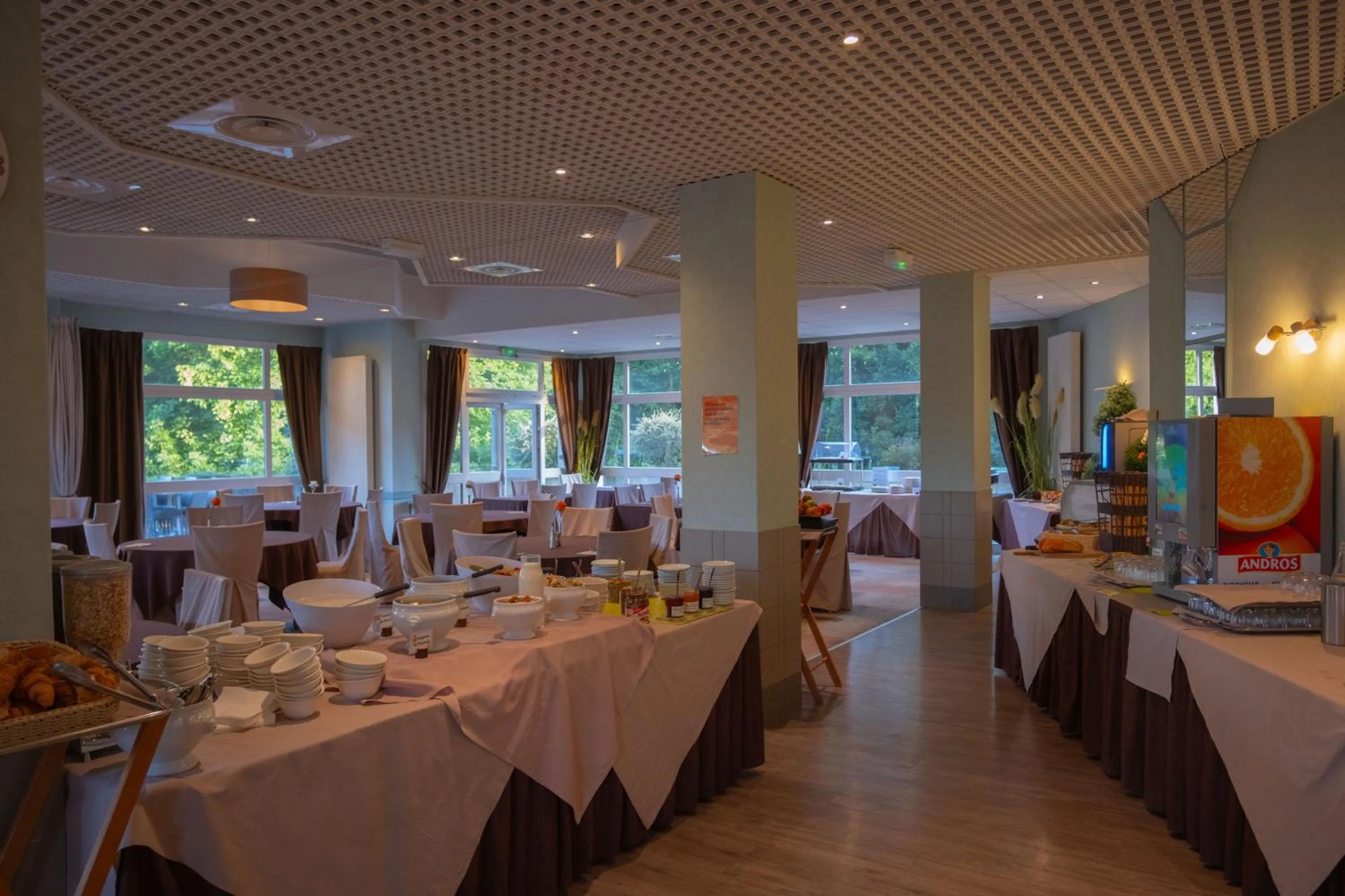 Restaurant/places to eat in Hotel *** & Spa Vacances Bleues Villa Marlioz