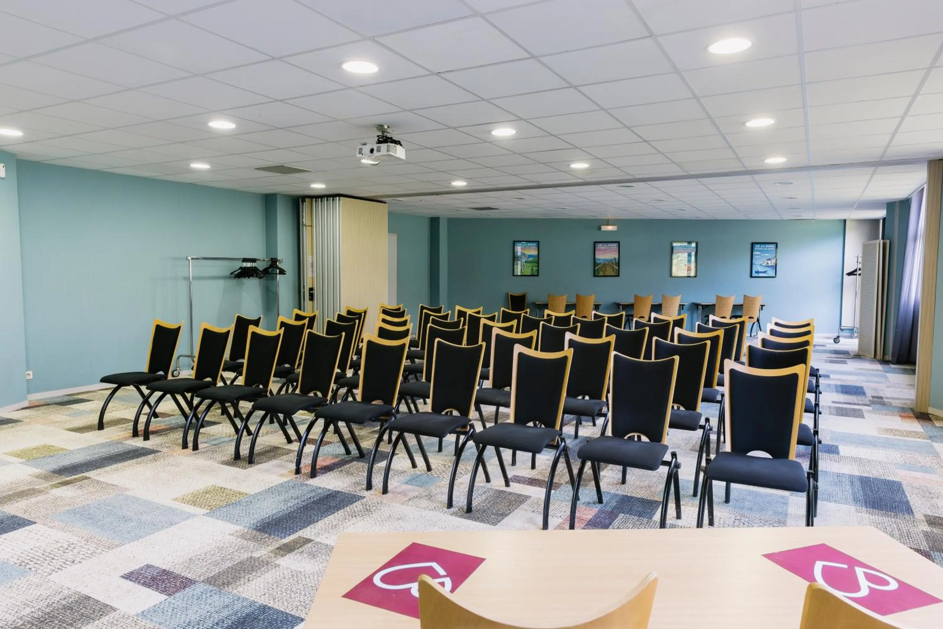 Meeting/conference room in Hotel *** & Spa Vacances Bleues Villa Marlioz