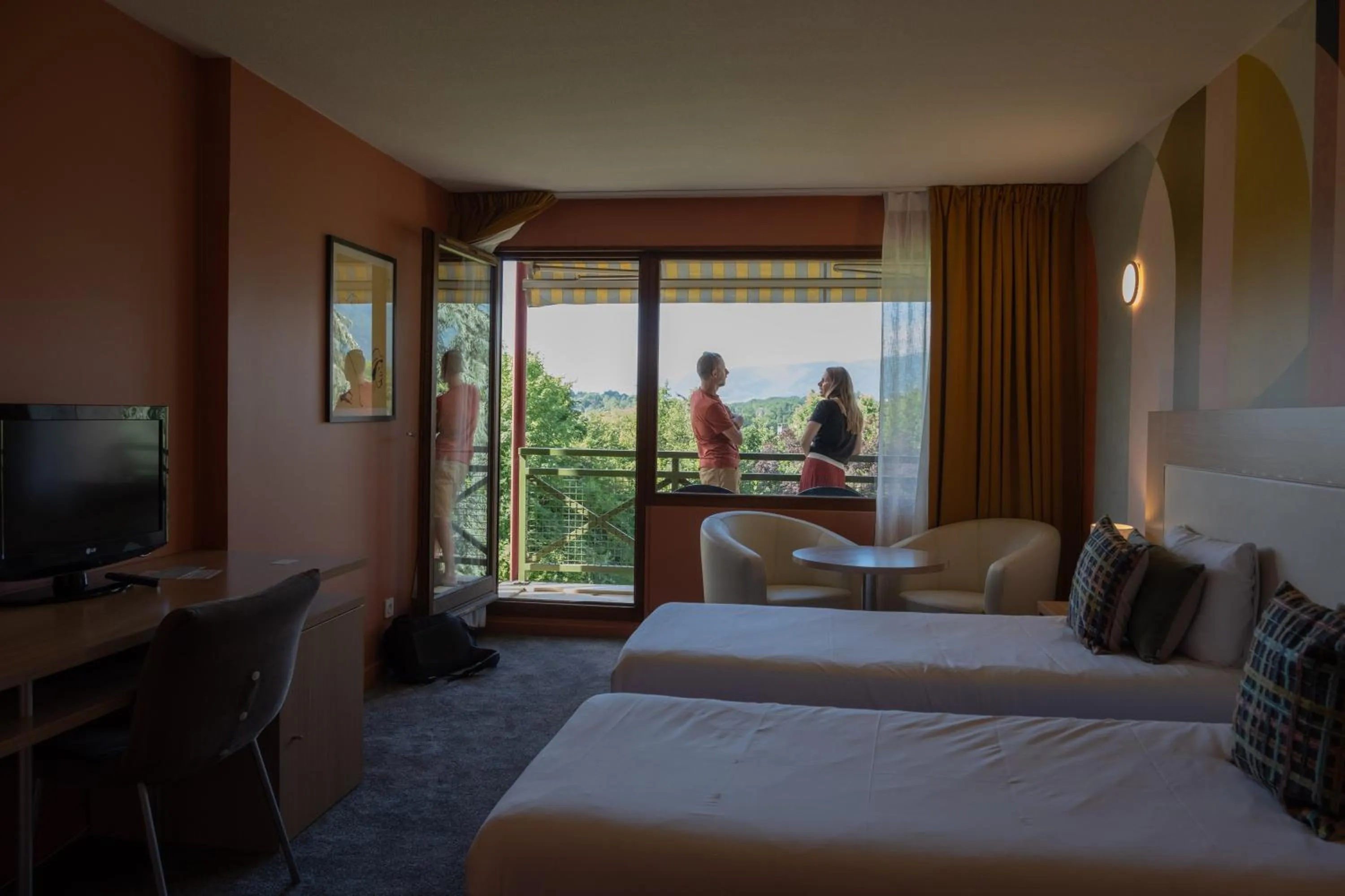 Photo of the whole room, Bed in Hotel *** & Spa Vacances Bleues Villa Marlioz