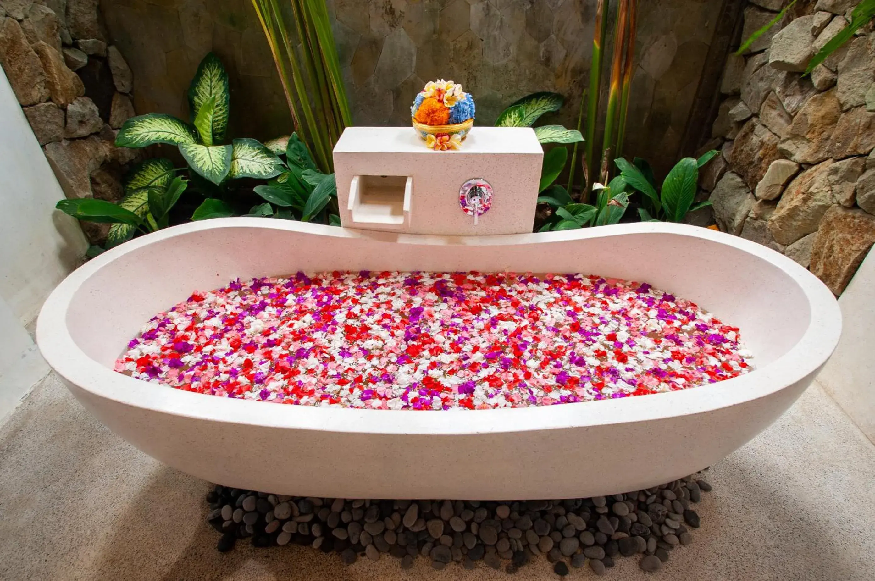 Bathroom in Flamboyant Villa Ubud Bathroom in Flamboyant Villa Ubud